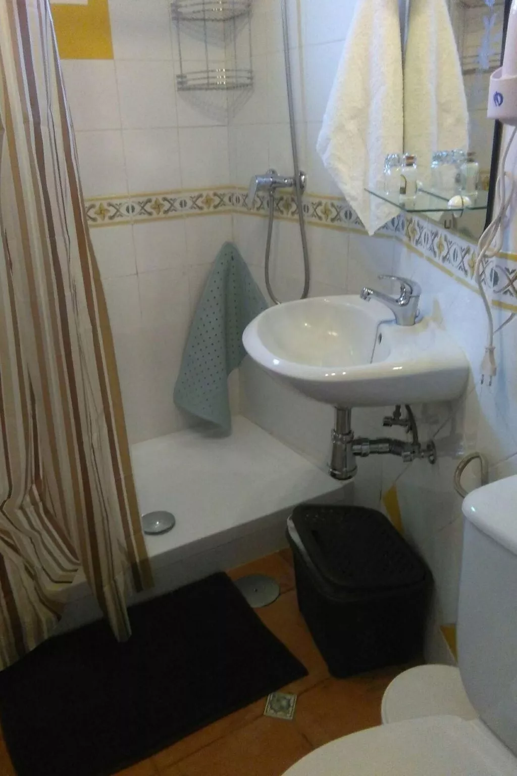 Ländliches Haus mit herrlichem Blick auf das Meer und das Tal.-Inside