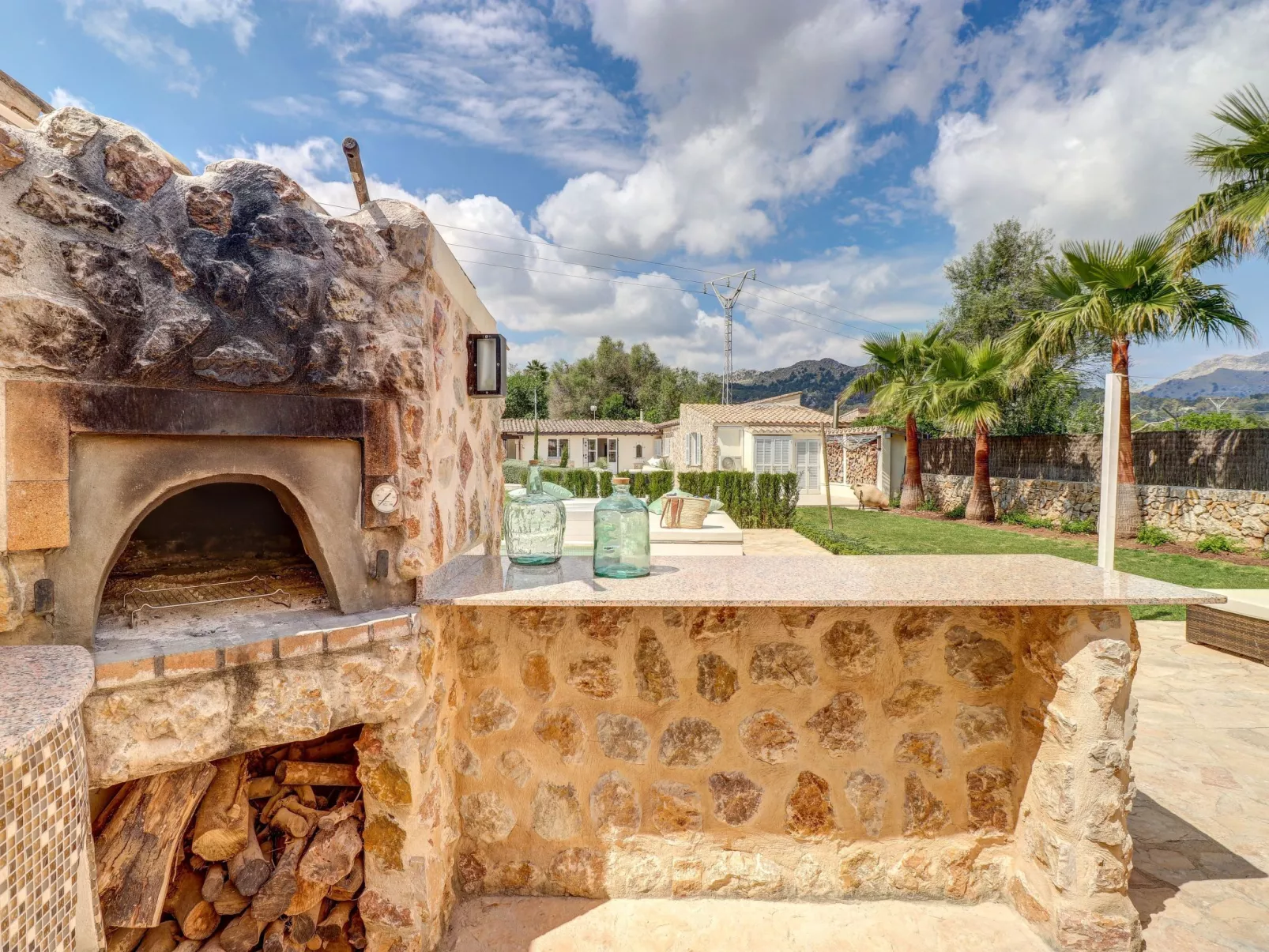 Can Colom-Image-tags.info