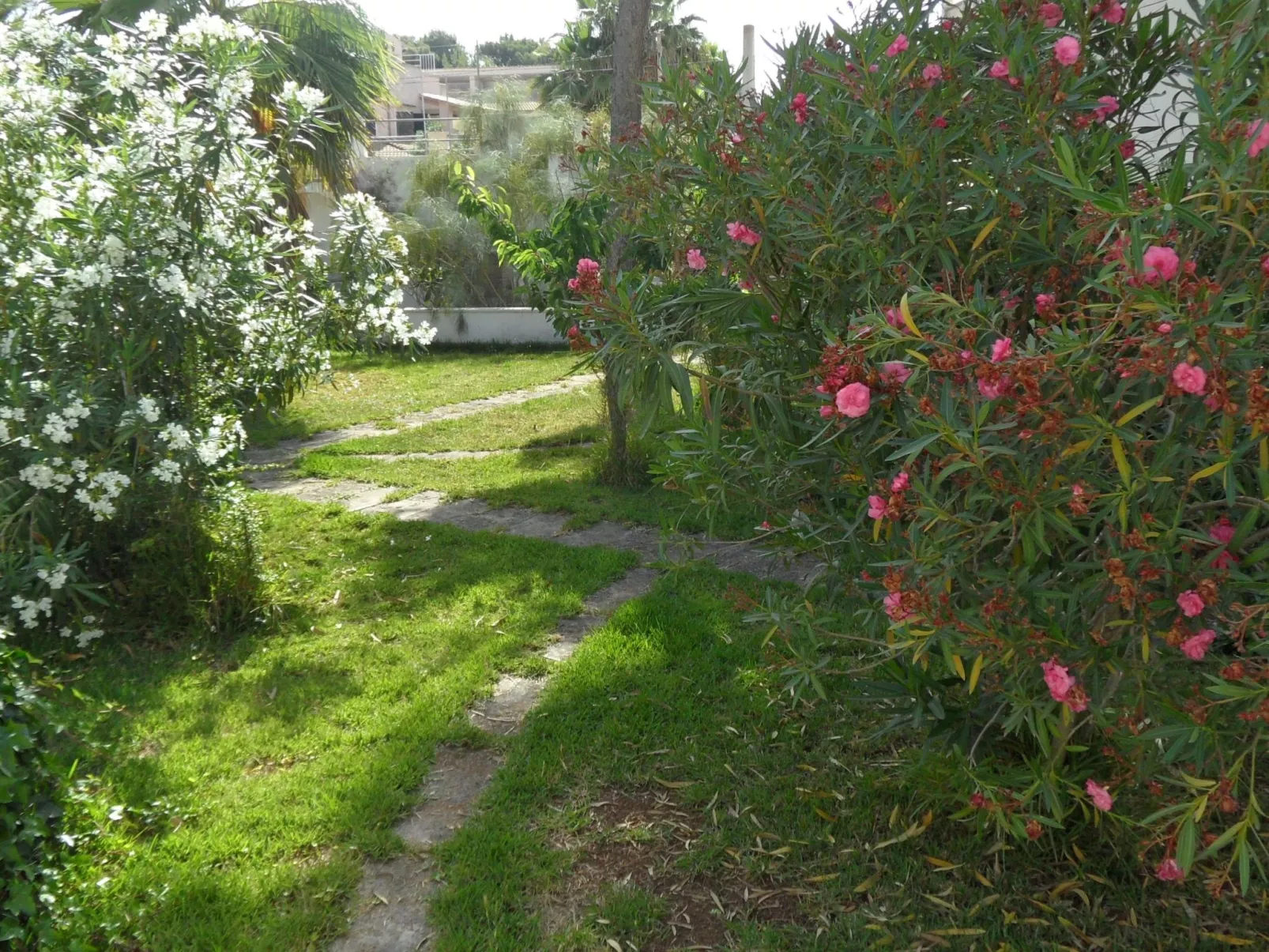 Für 2 Personen und 4 Kinder-Dehors