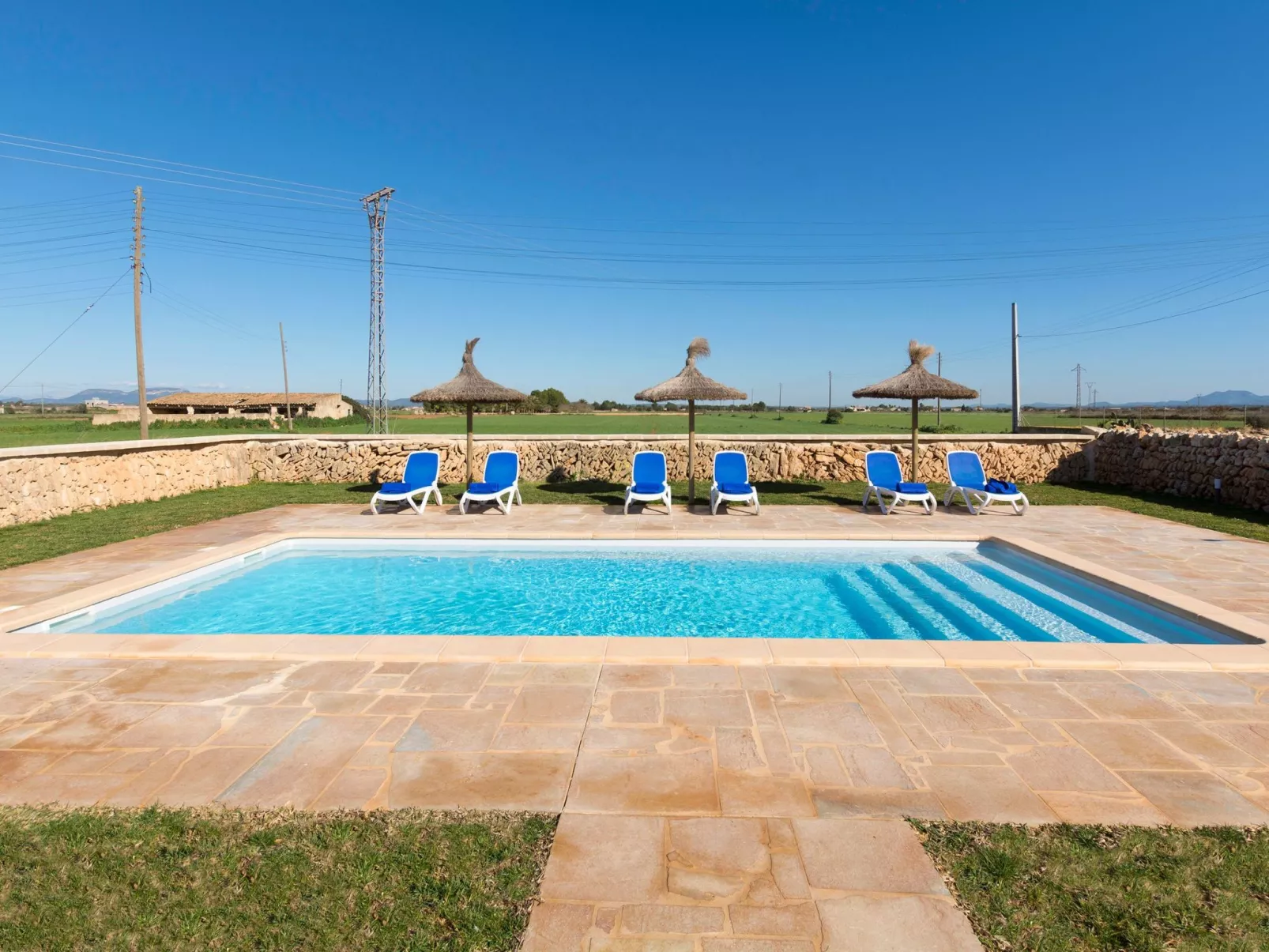 S'Hort de Marina mit Pool-Outside