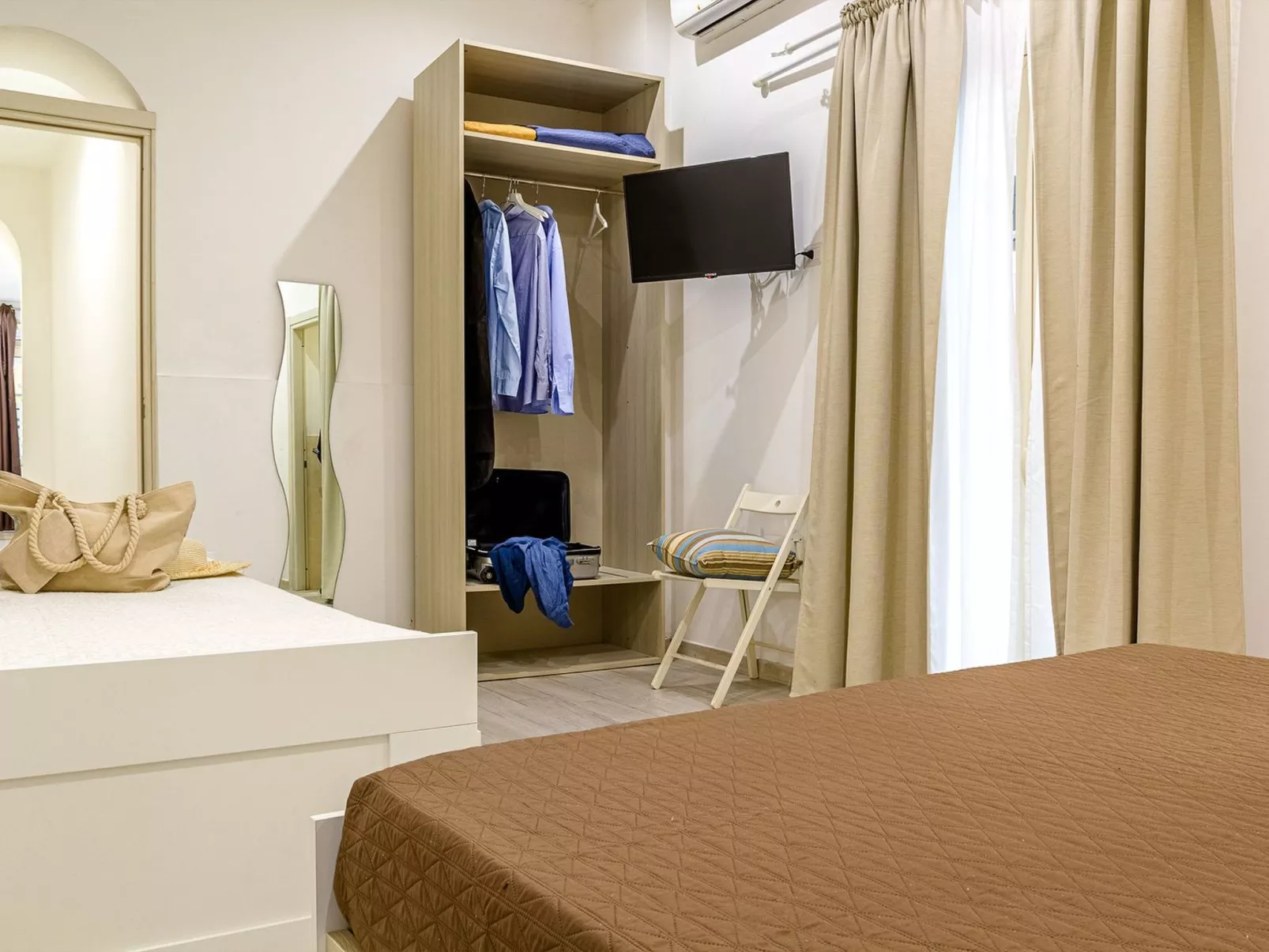 Casa Le Sorelle - Viola-Image-tags.info