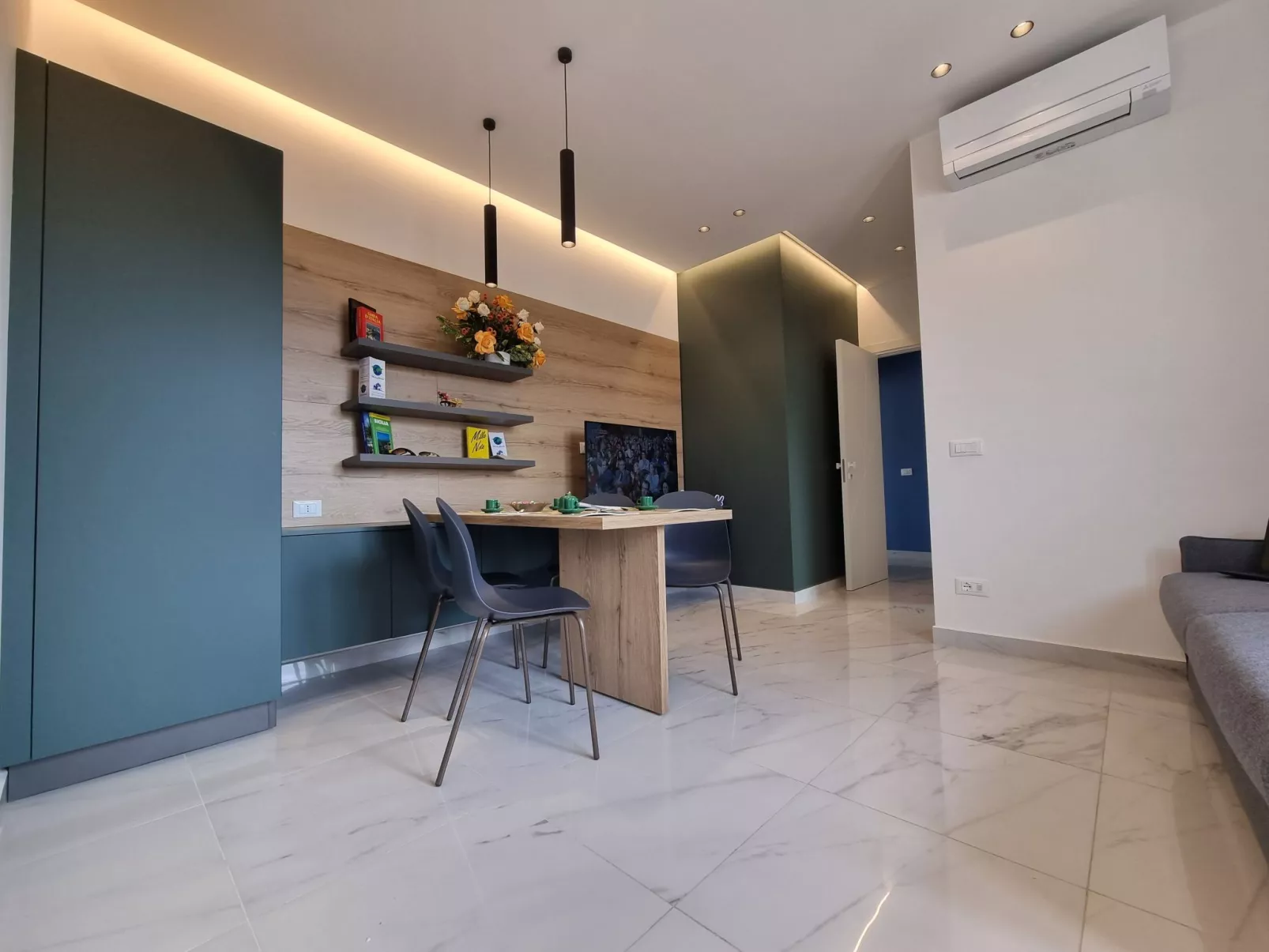 MaXelA Penthouse by Holiday World-Image-tags.info