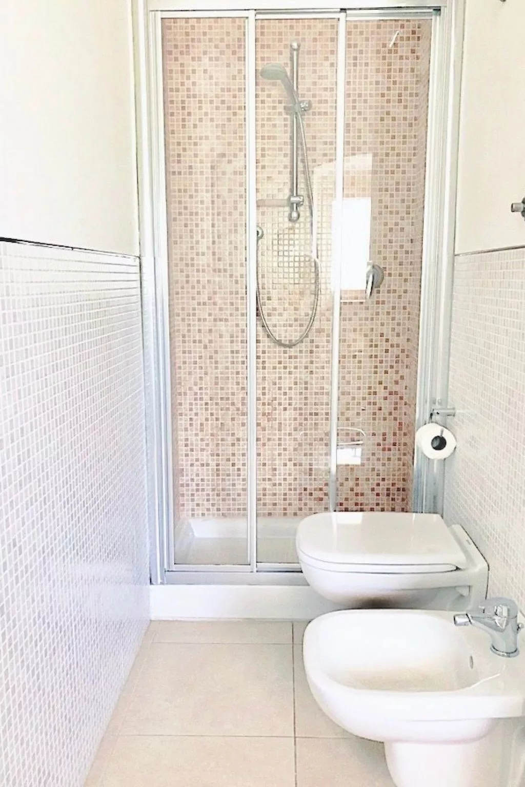 Wohnung mit privatem Garten in Villa-Inside