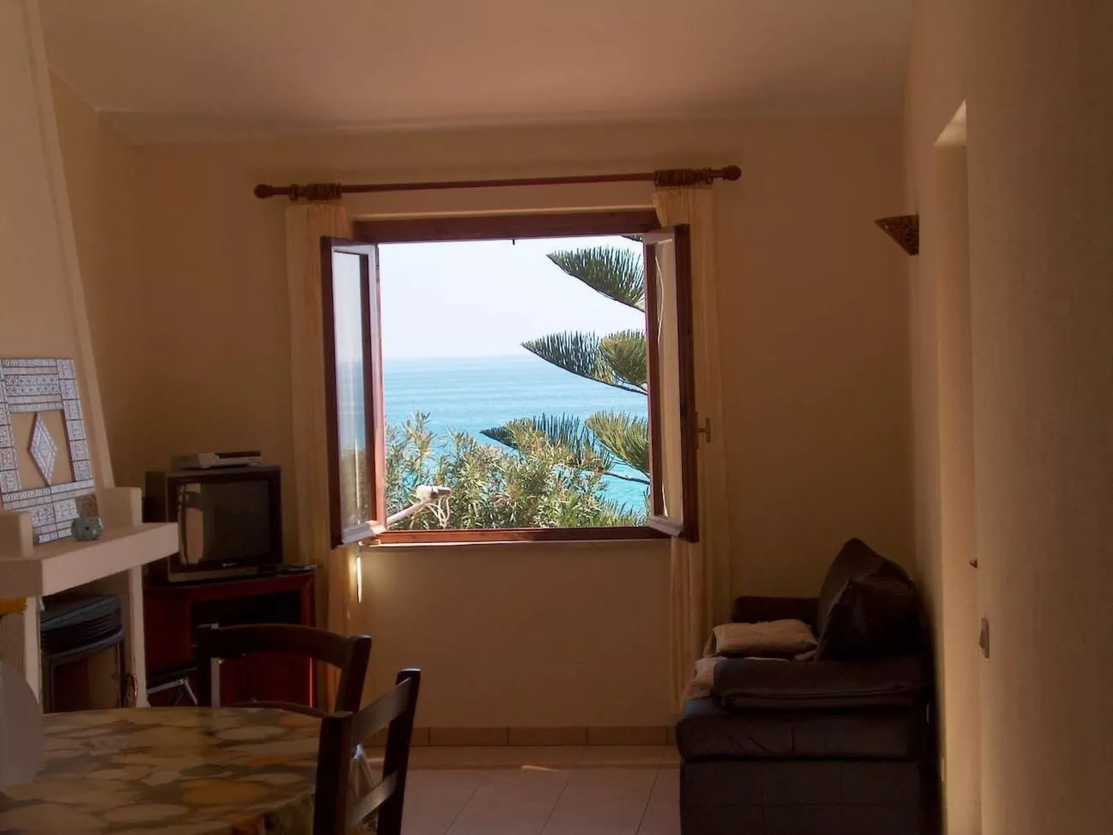 Casa Giusy mit Terrasse und Meerblick-Image-tags.info