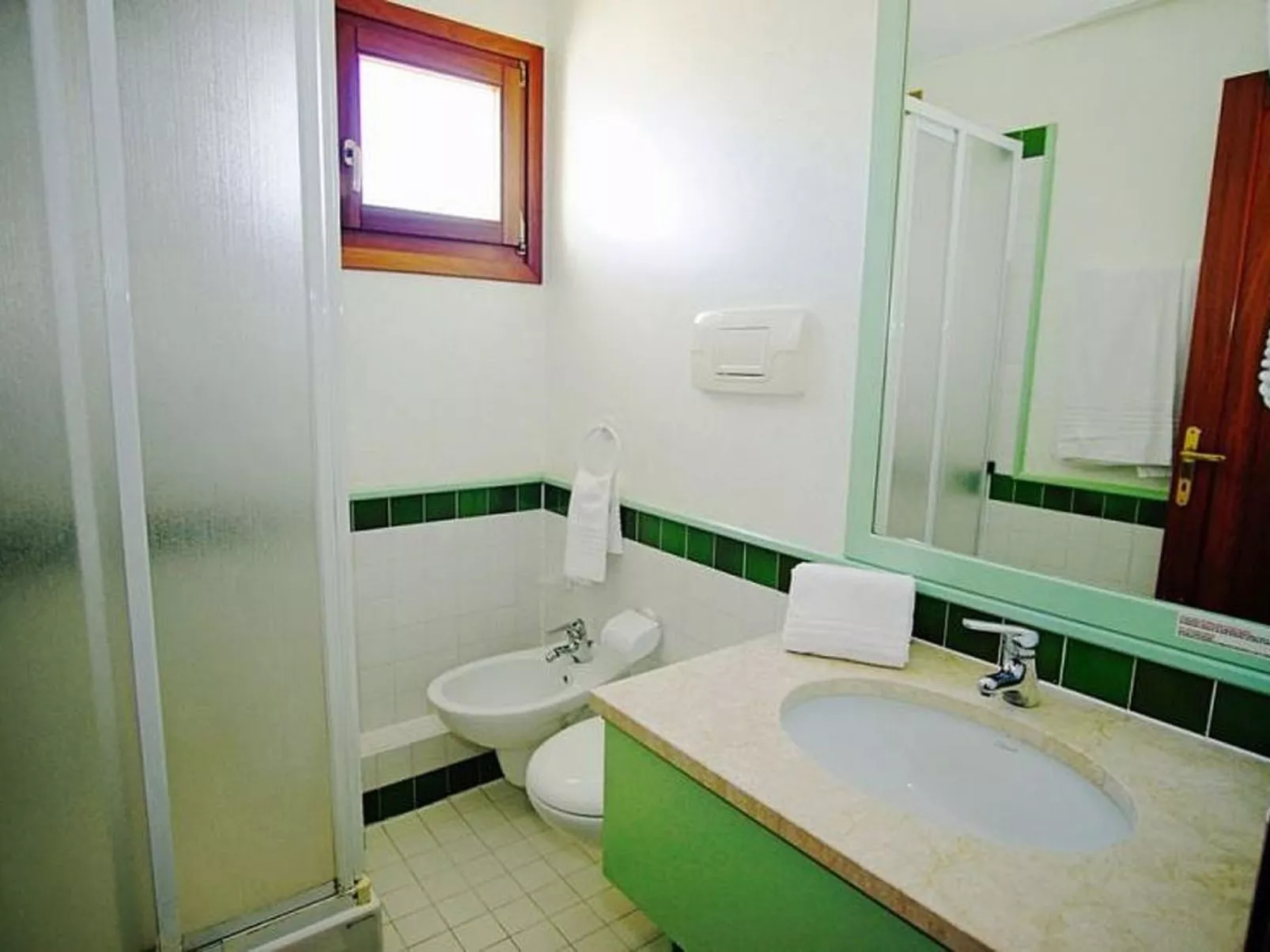 Apt. Eldi SB, mit gemeinsamem Schwimmbad-Drinnen