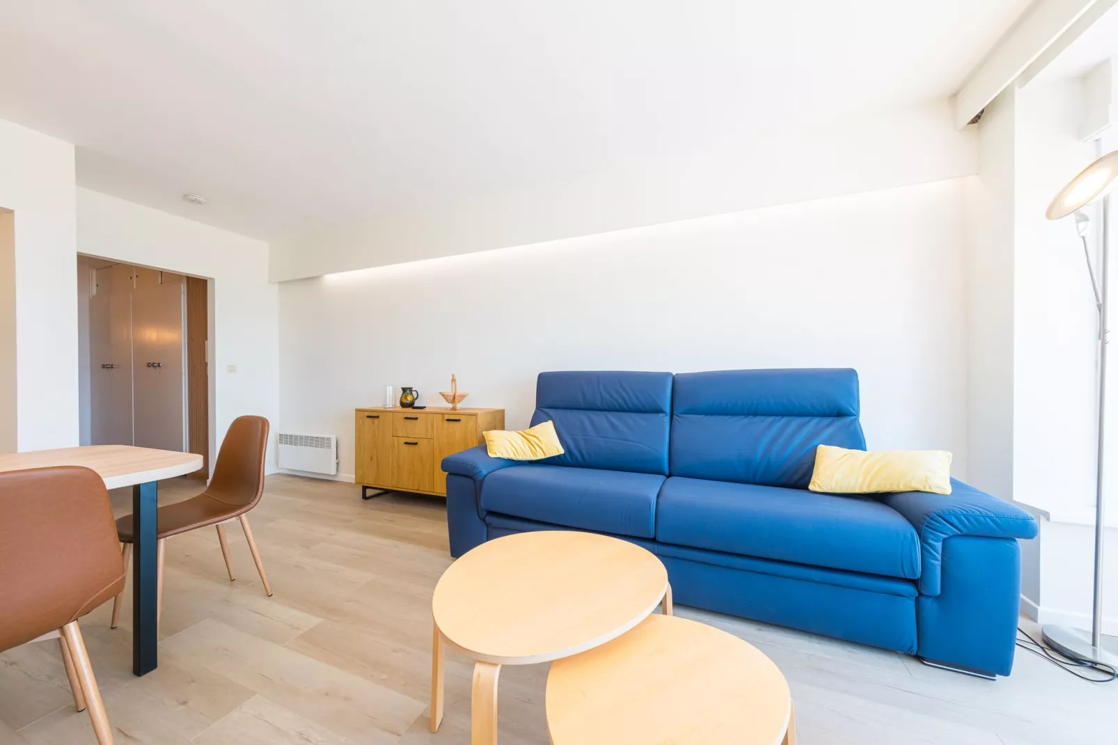 Reno-Living room
