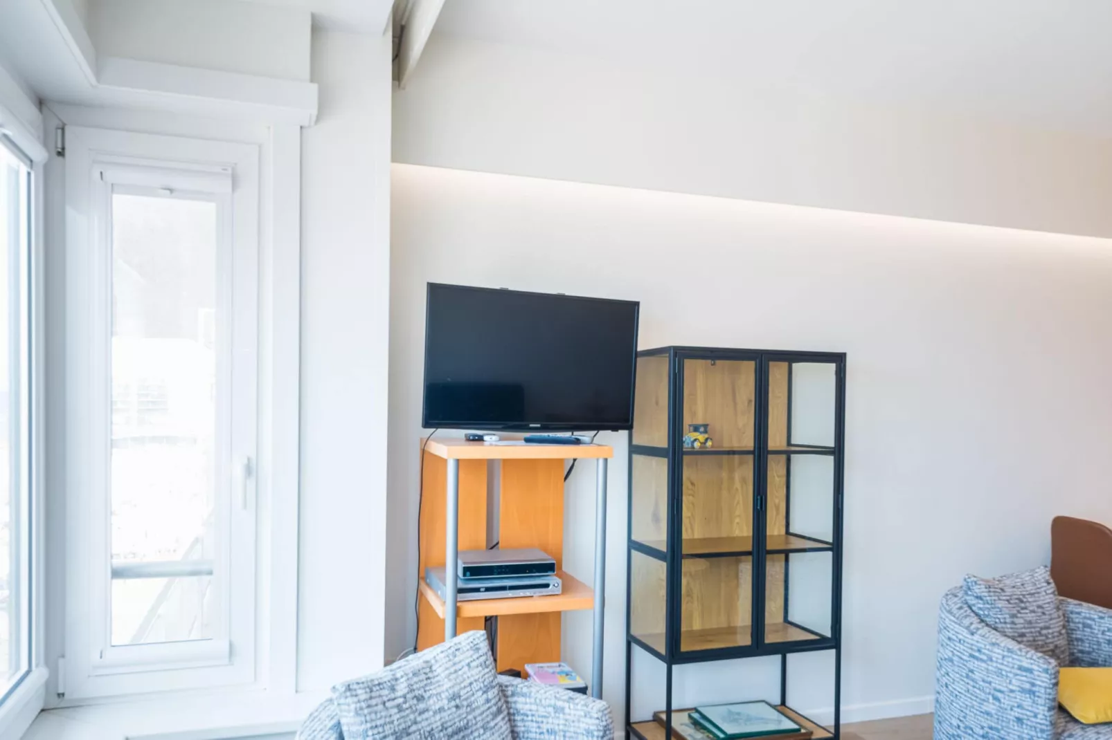 Reno-Living room
