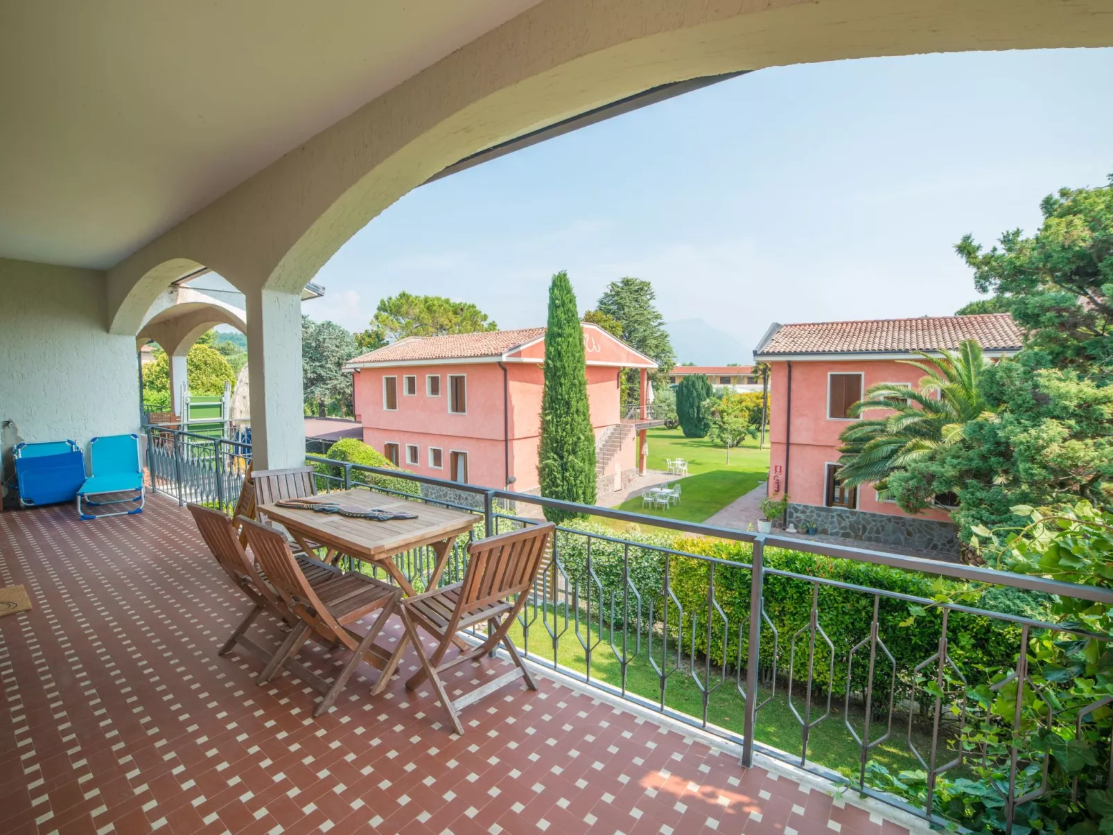 Wohnung Dependance mit Gemeinschaftspool-Image-tags.info