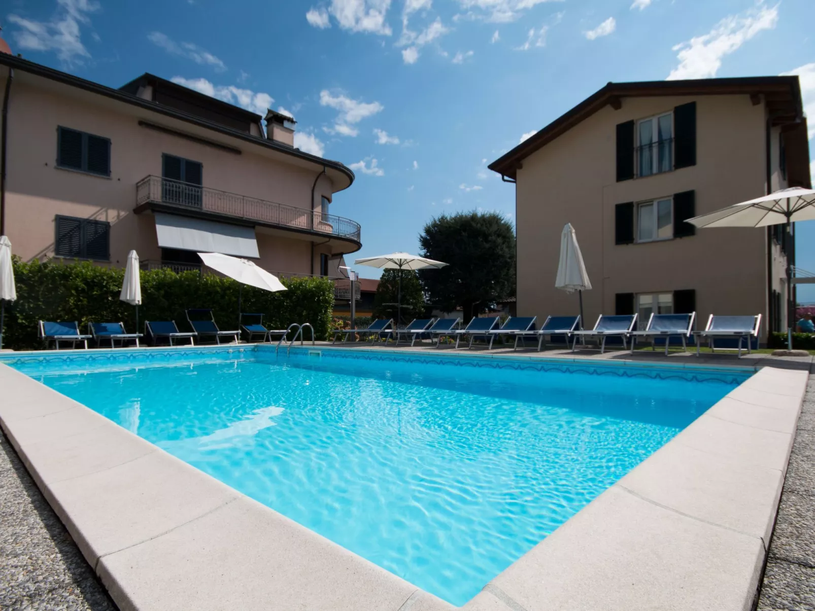 Wohnung in Domaso mit privatem Parkplatz-Outside