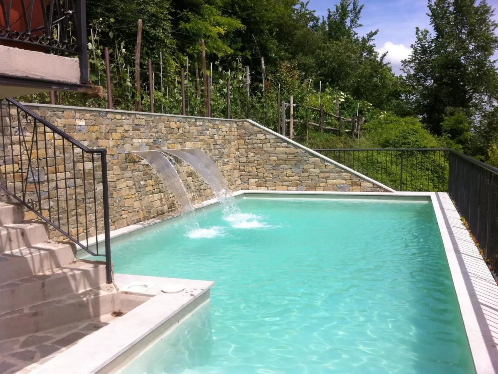 Wohnung in Verduno mit Garten-Draußen