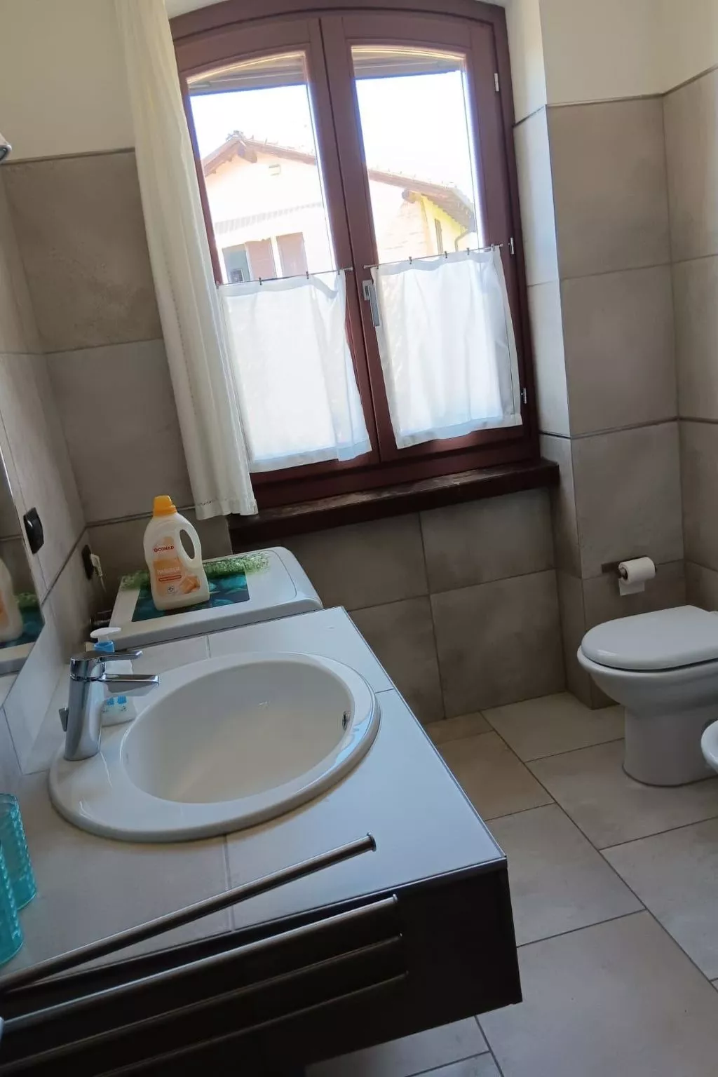 In Verduno mit Gemeinschaftspool-Dedans