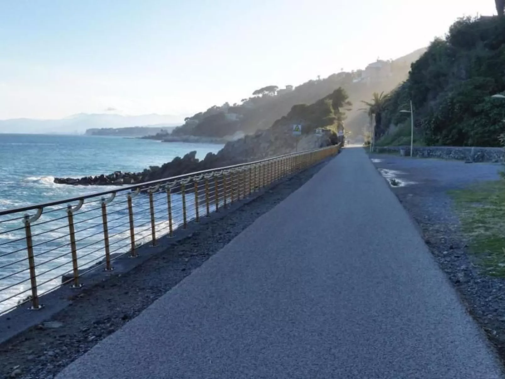 In Varazze mit Garten und Parkplatz-Dehors