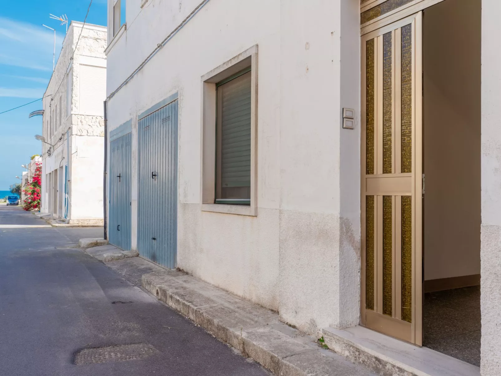 Olympus-Haus-Outside