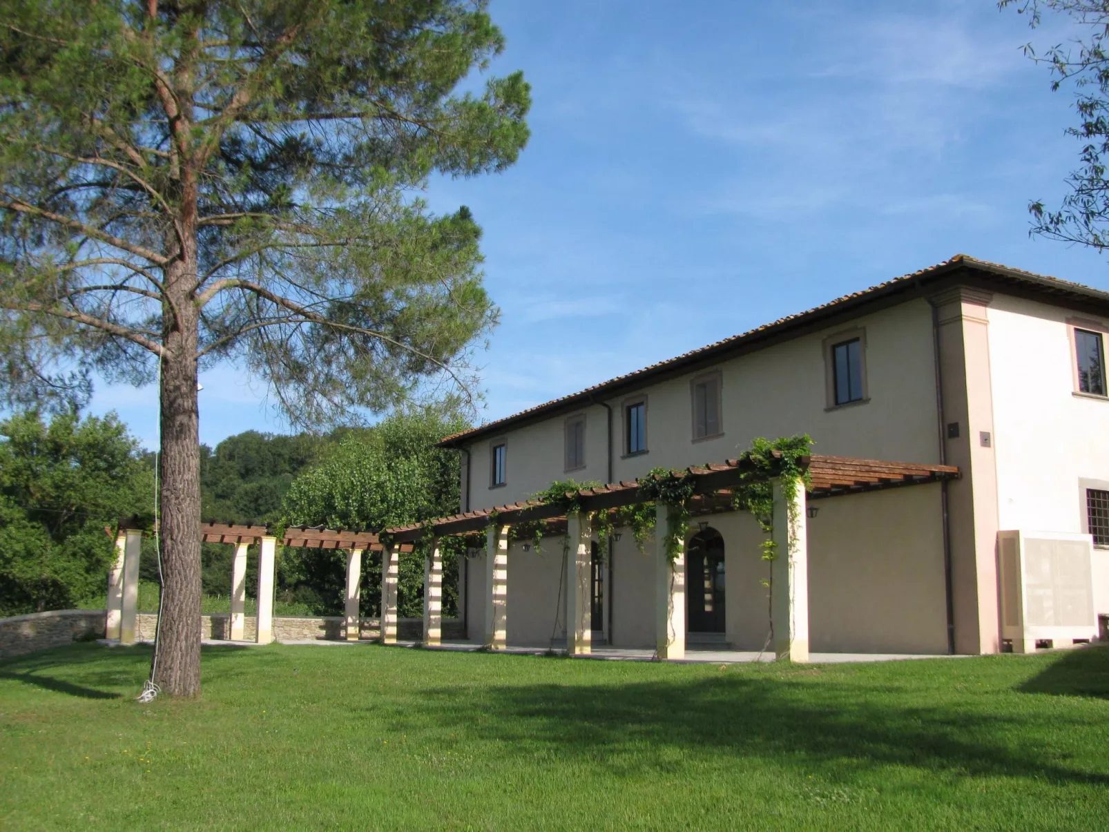 Schönes 1-Zimmer-Apartment-Outside