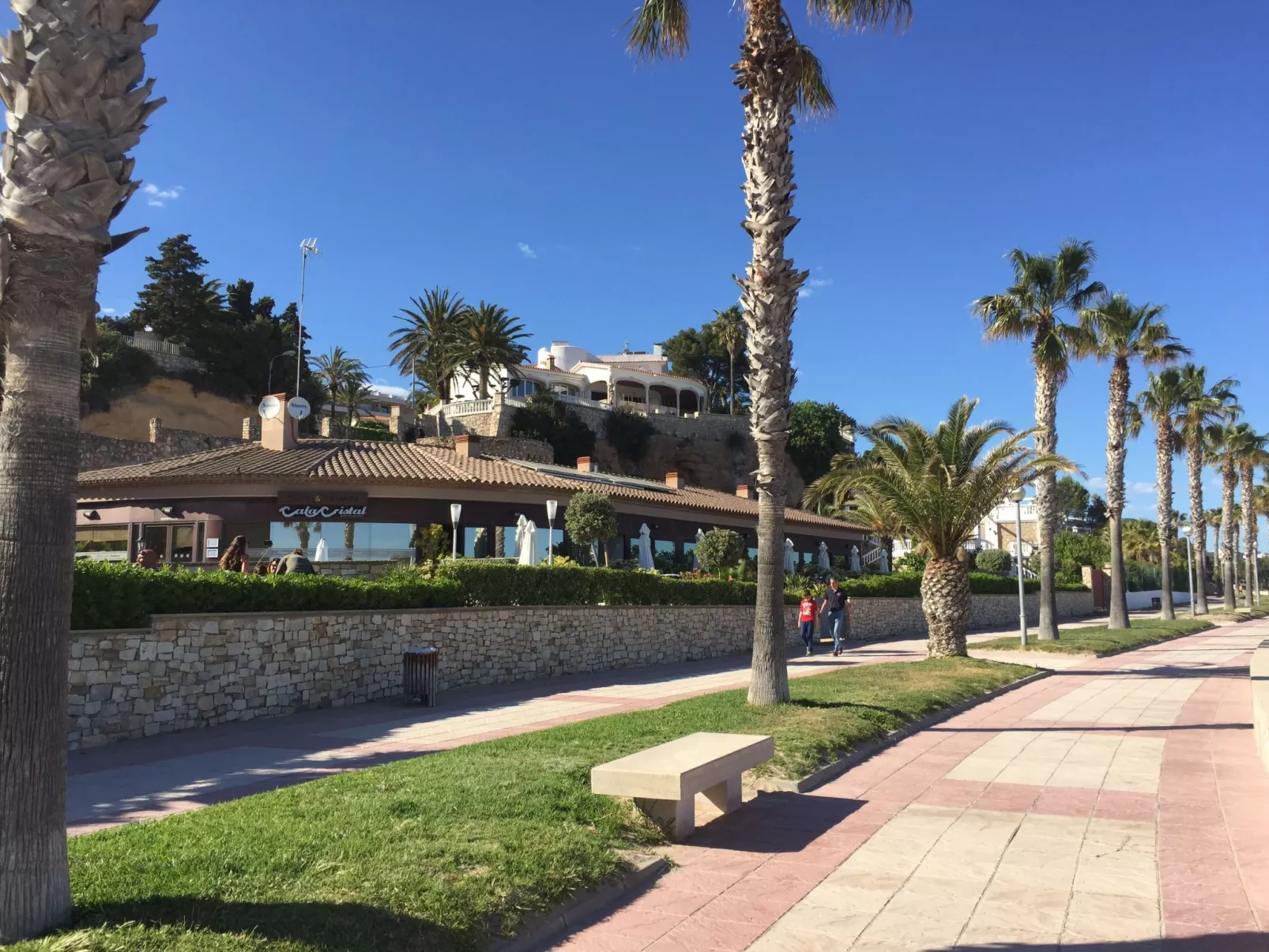 Geräumiges, strandnahes Ferienhaus mit Garten-Image-tags.info