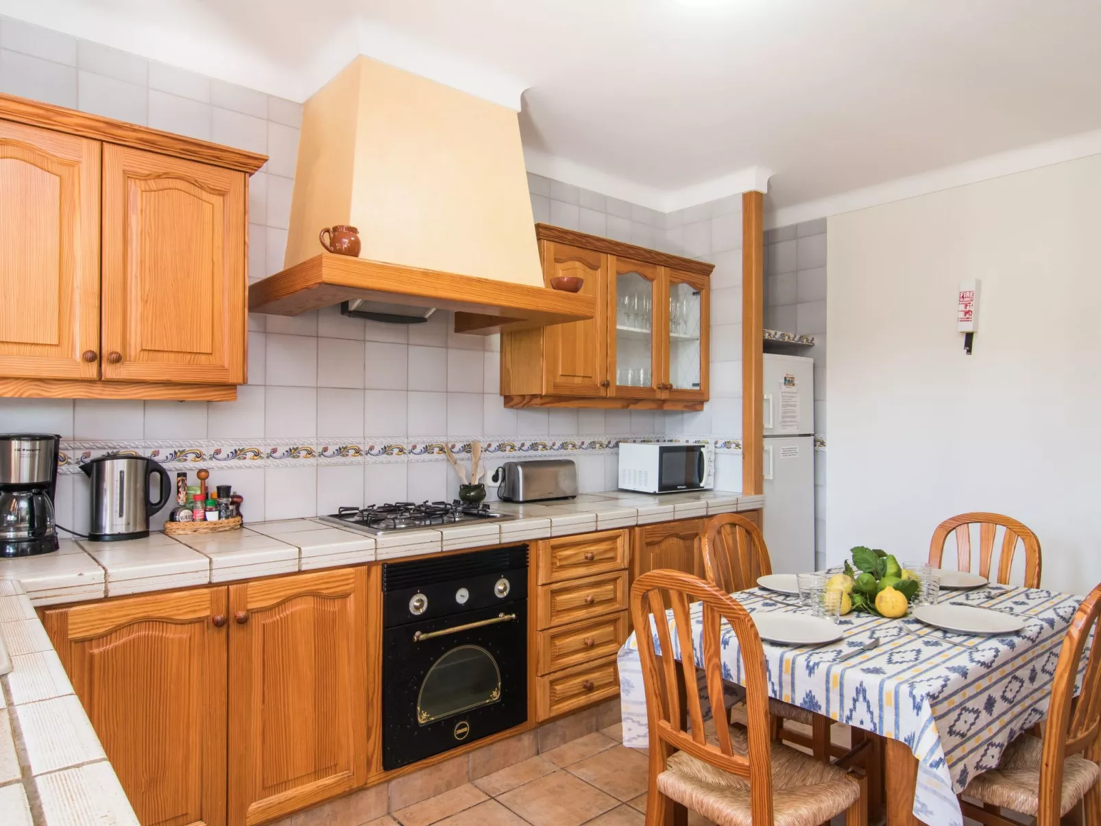 Fantastische Finca mit überdachter Terrasse-Drinnen