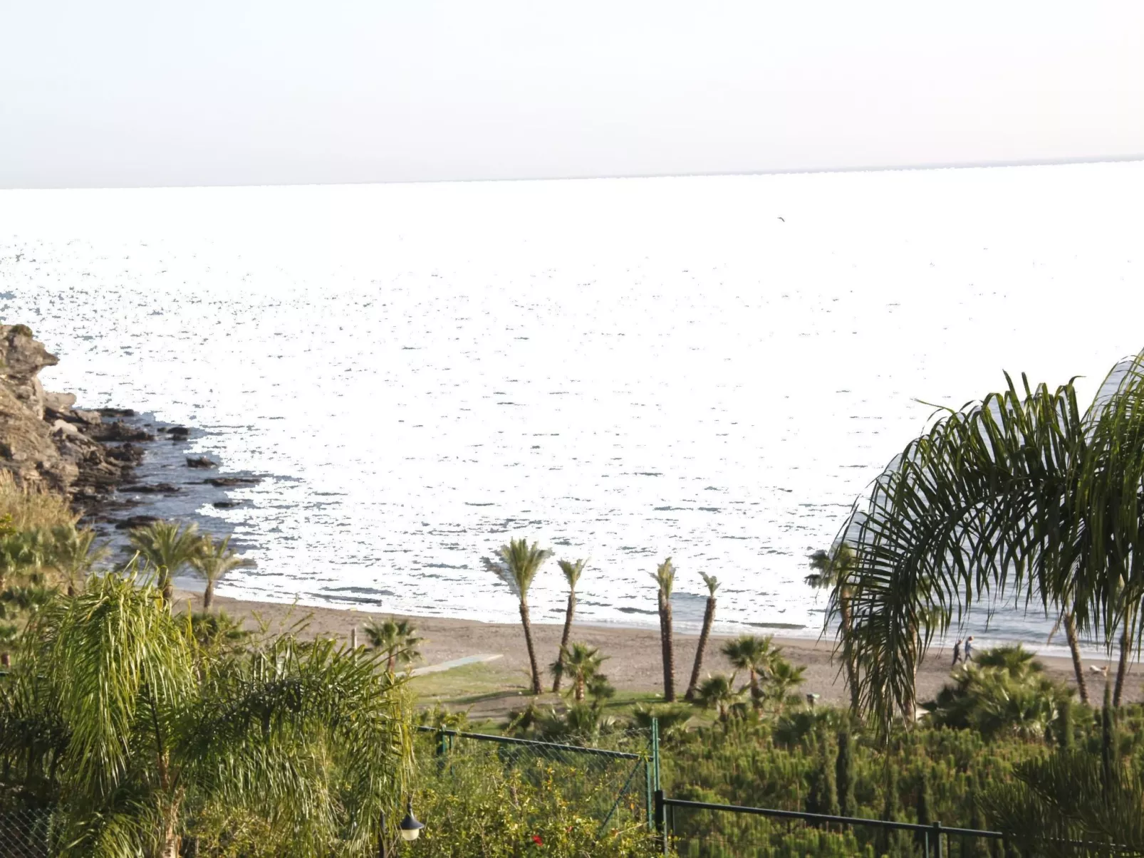 Mit Terrasse, Pool und Garten-Outside