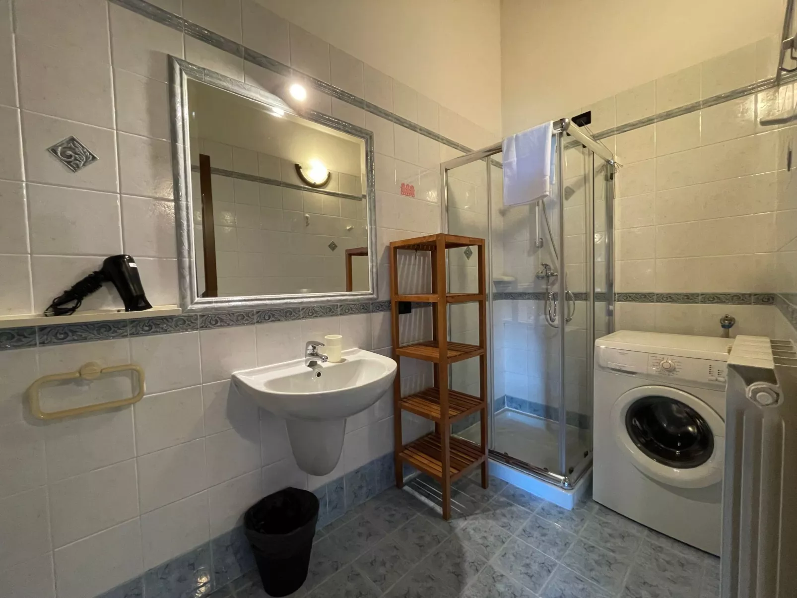 Wohnung in Solarolo mit privatem Parkplatz-Drinnen