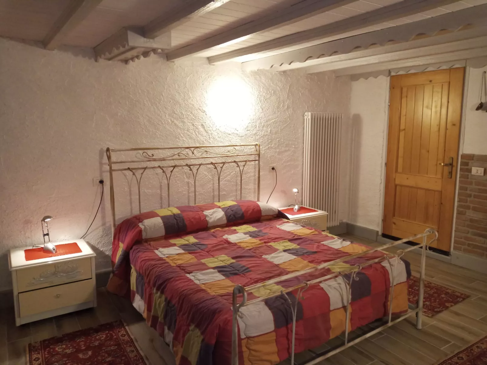 Freistehendes Haus mit eingezäuntem Privatgarten-Inside