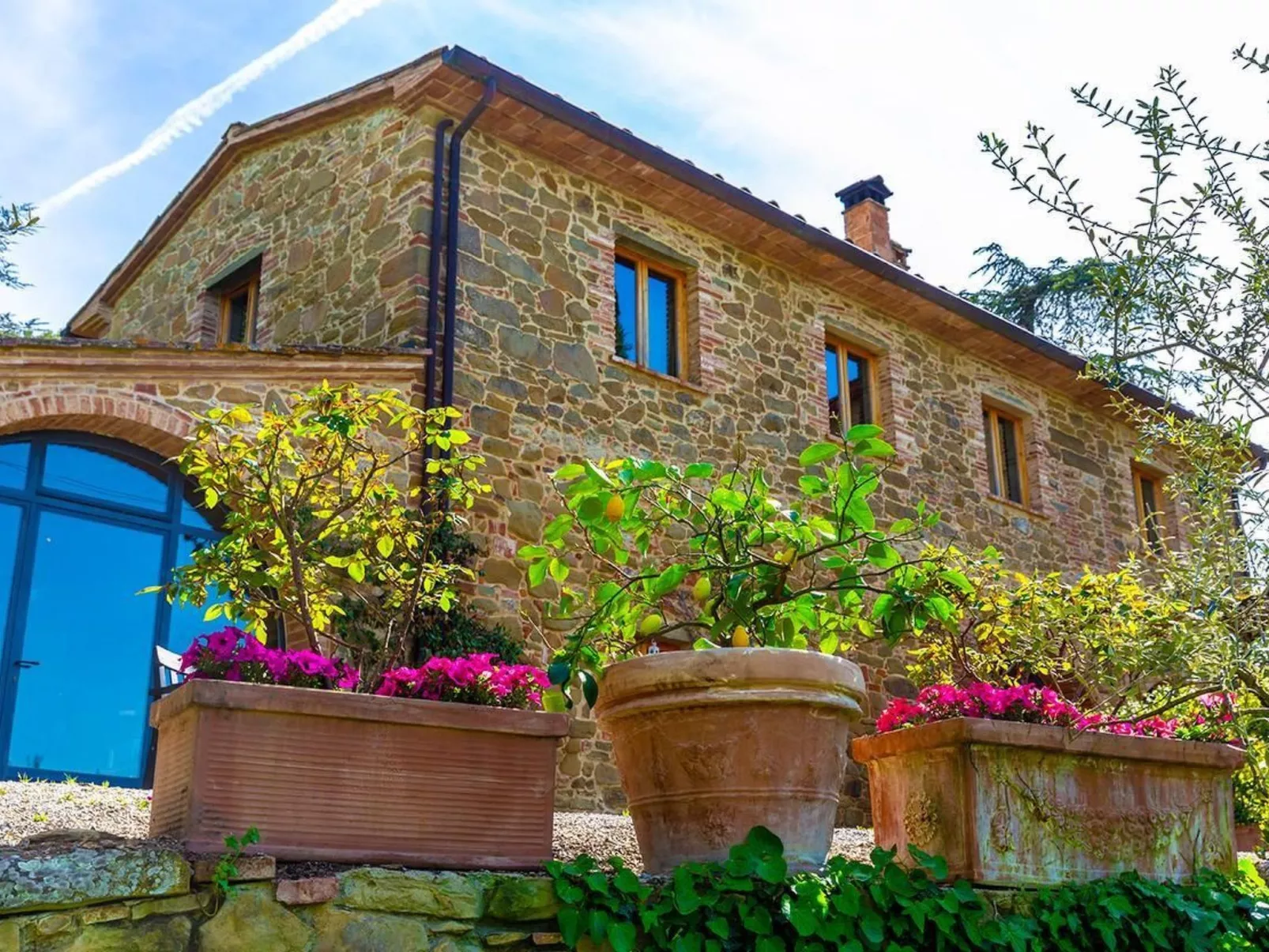 Wunderschöne Ferienwohnung in Monte San Savino mit gemeinschaftlichem Pool, Gar-Outside