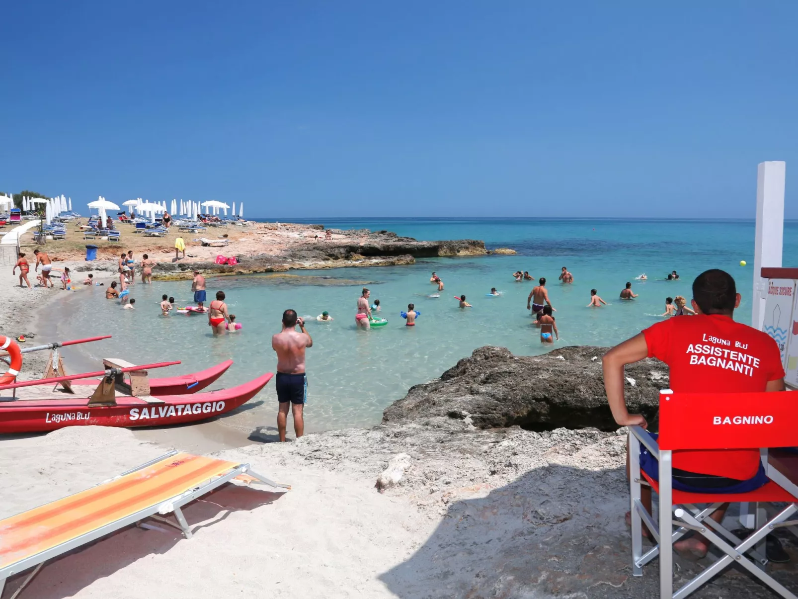 Flacher Rasen links-Outside