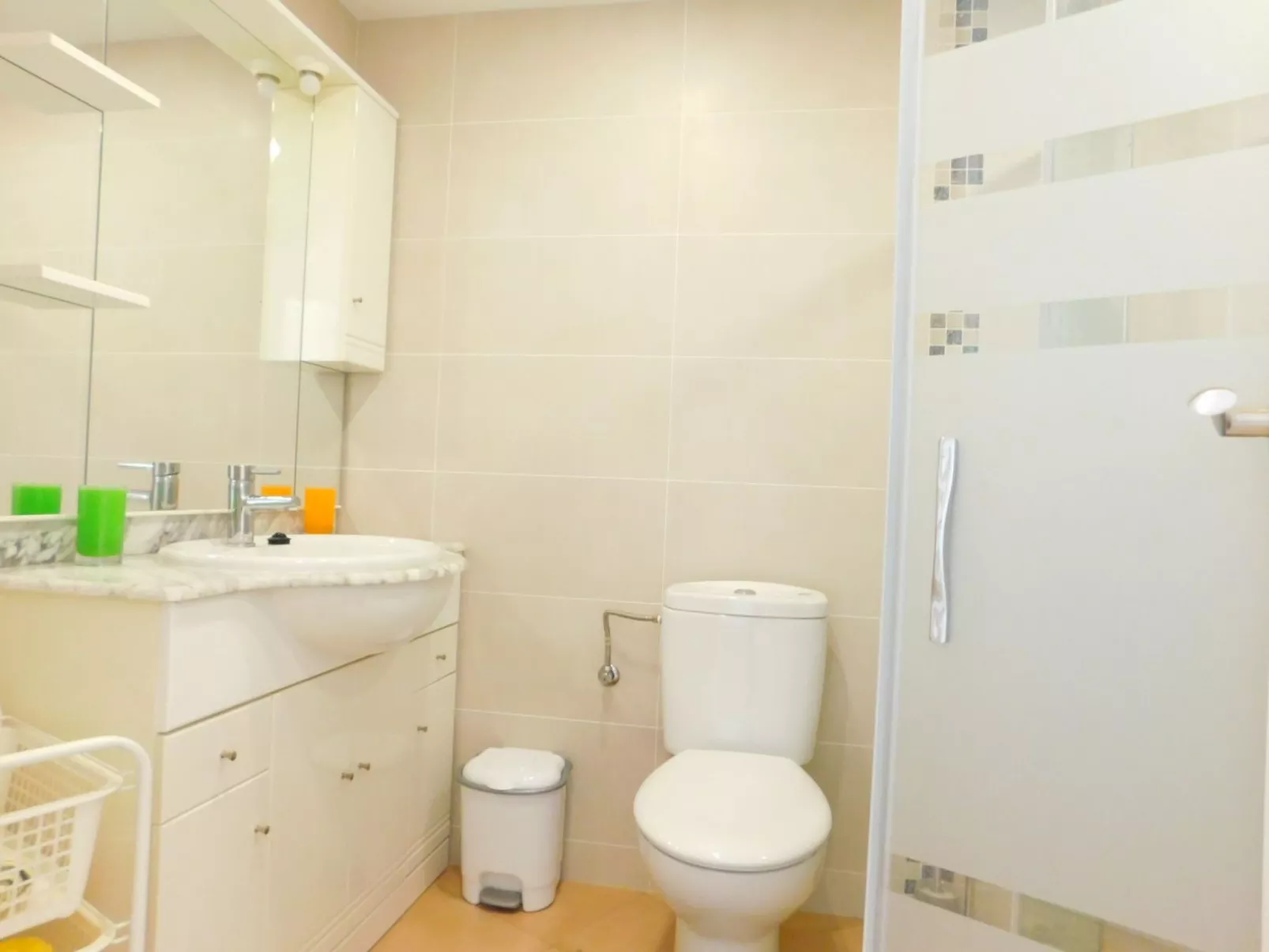 Mit großer Terrasse und Parkplatz in Salatar, Roses-Inside