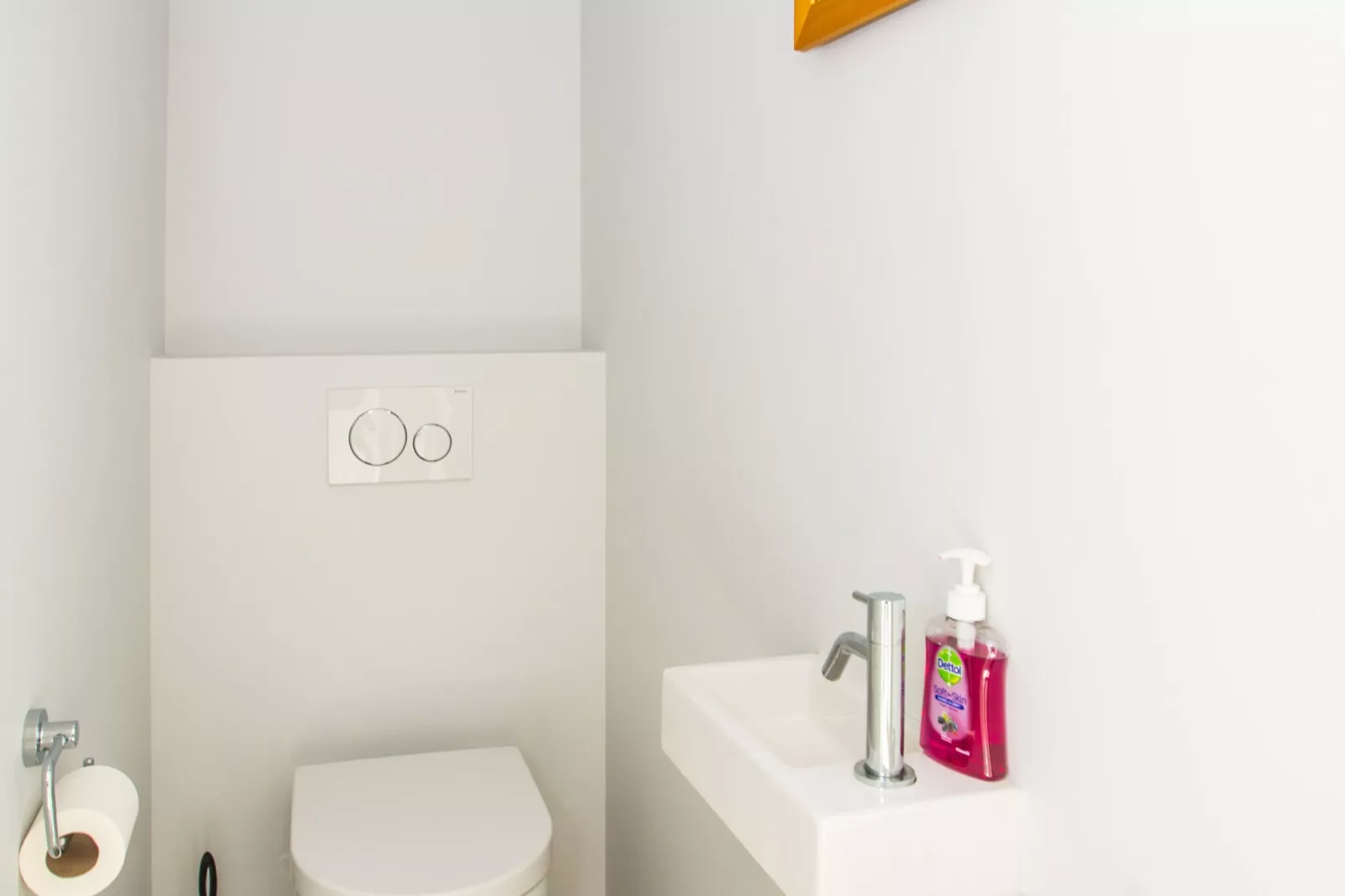 Les Amiraux 0701-Bathroom