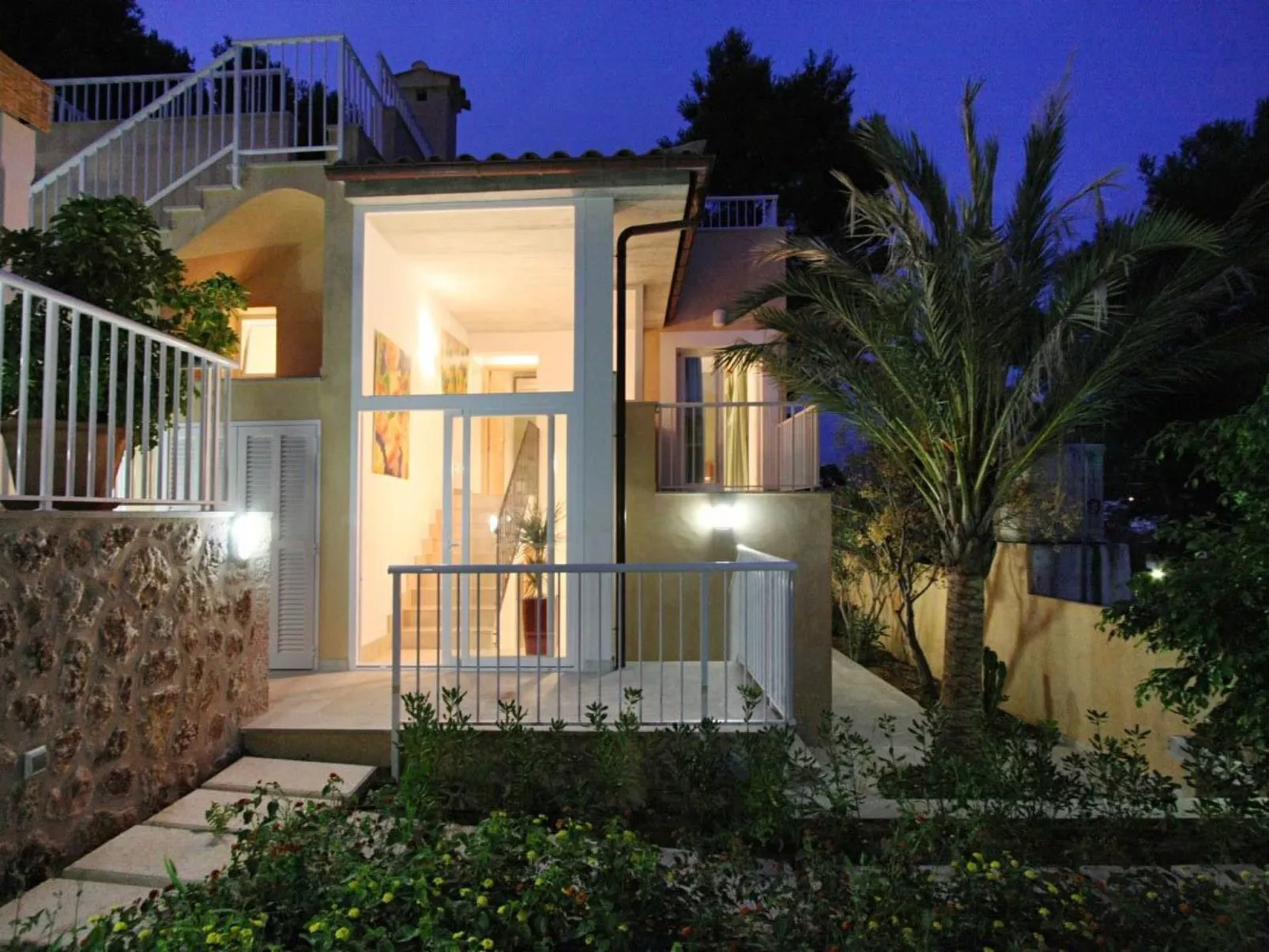 Villa Medina, Cala Sant Vicenç-Image-tags.info