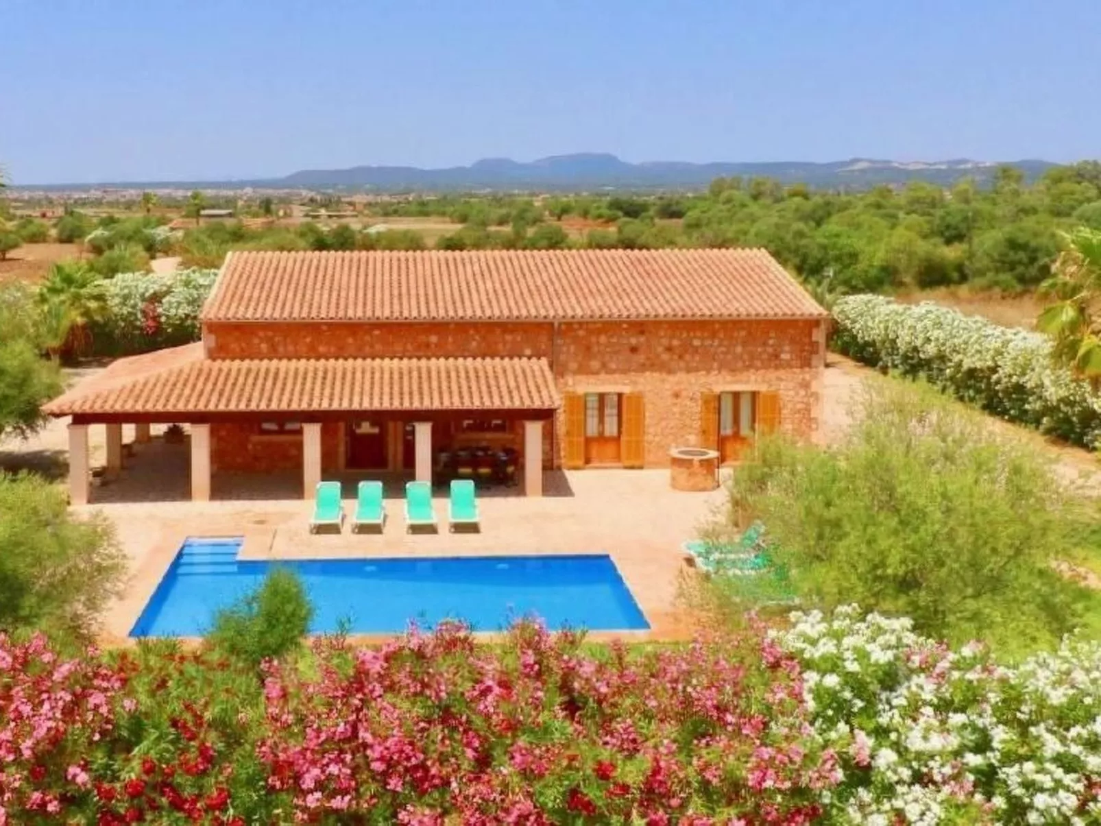 Poolfinca Can Acebal-Draußen