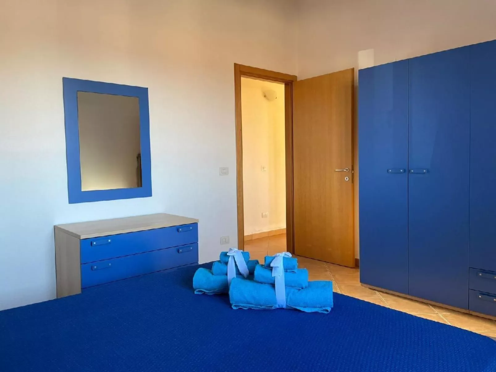 Wohnung mit Parkplatz und Bergblick-Dedans