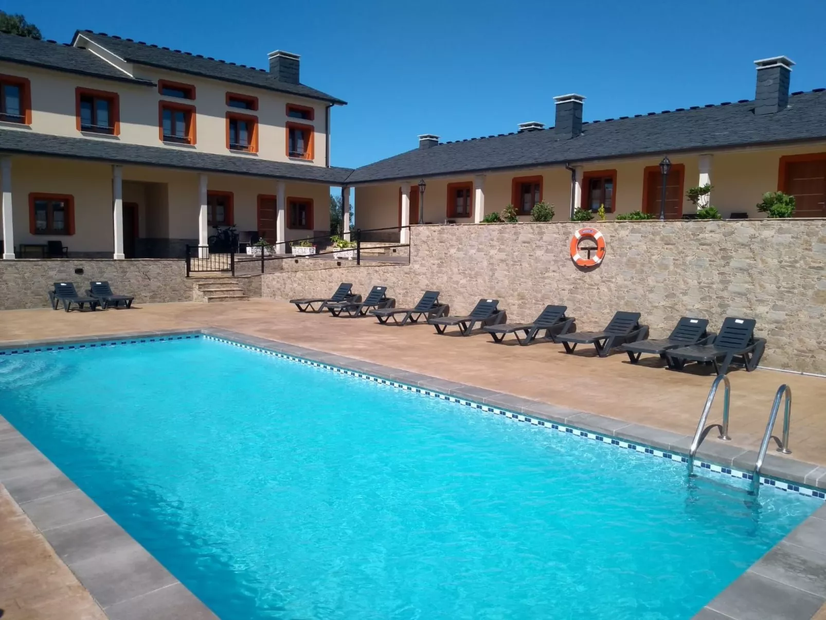 Ländlicher Bauernhof "Apartamentos Navalin"-Outside