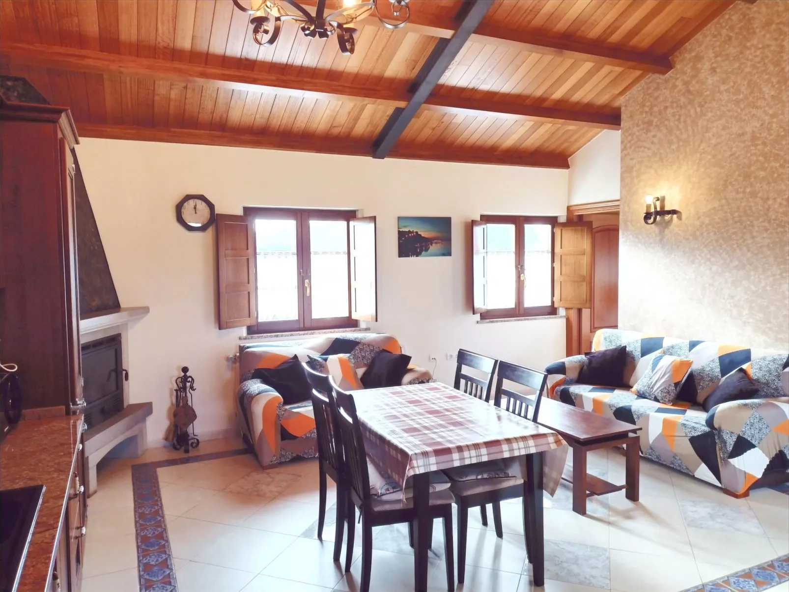 Unterkunft mit Aussicht in "Apartamentos Navalin".-Inside