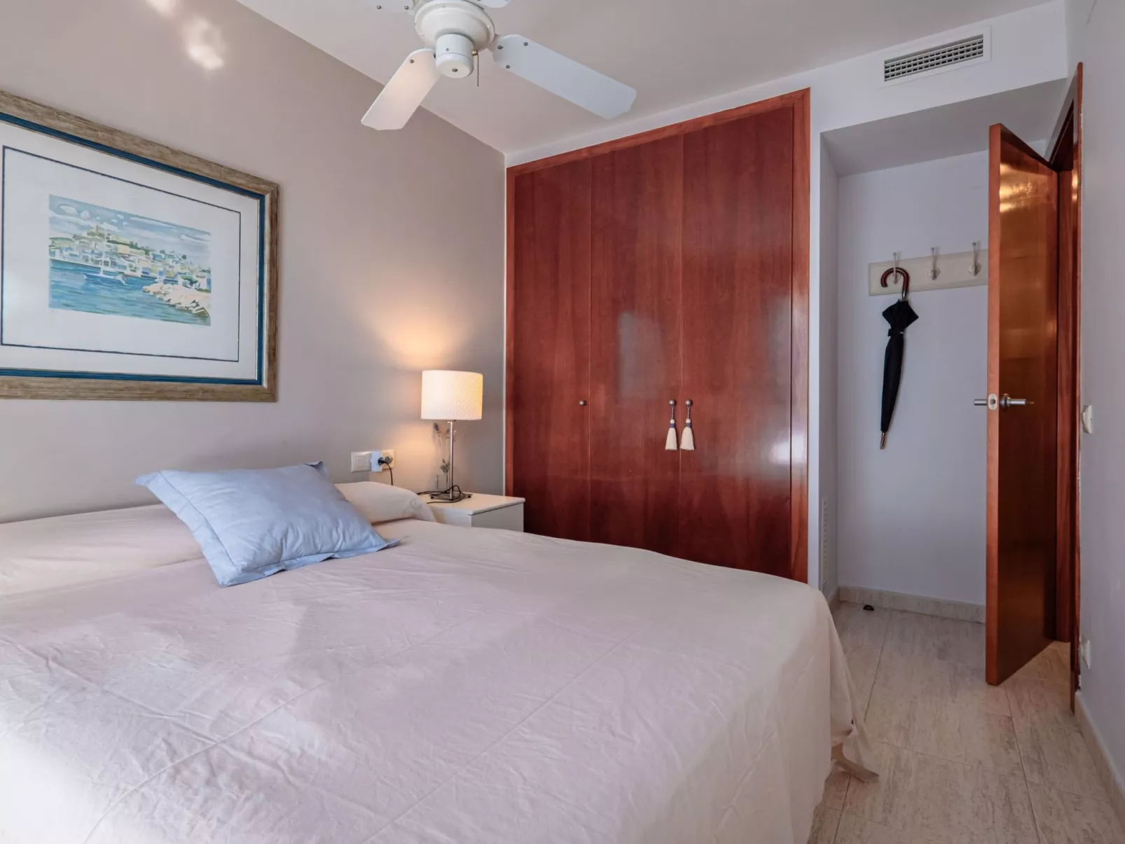 Costabravaforrent Balcó 8, Wohnung für 4 Personen mit gemeinschaftlichem Pool-Drinnen