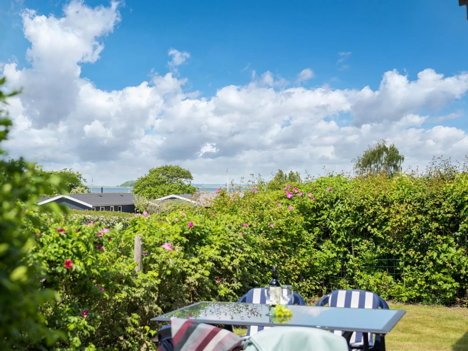 "Rise" - 250m from the sea-Dehors