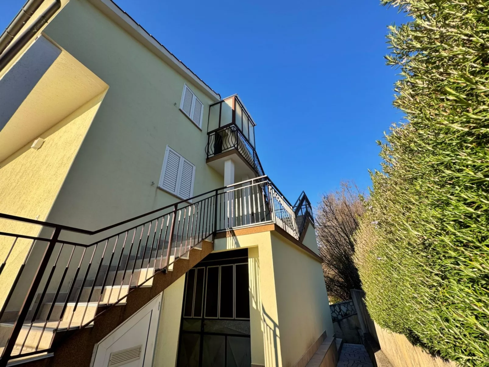 Apartment Pavle-Dehors