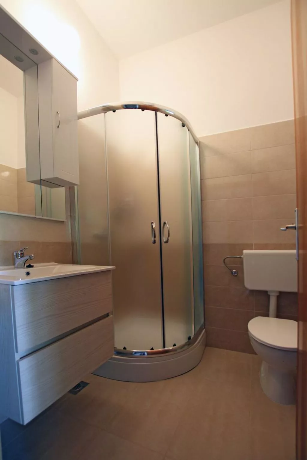 Mit Terrasse-Drinnen