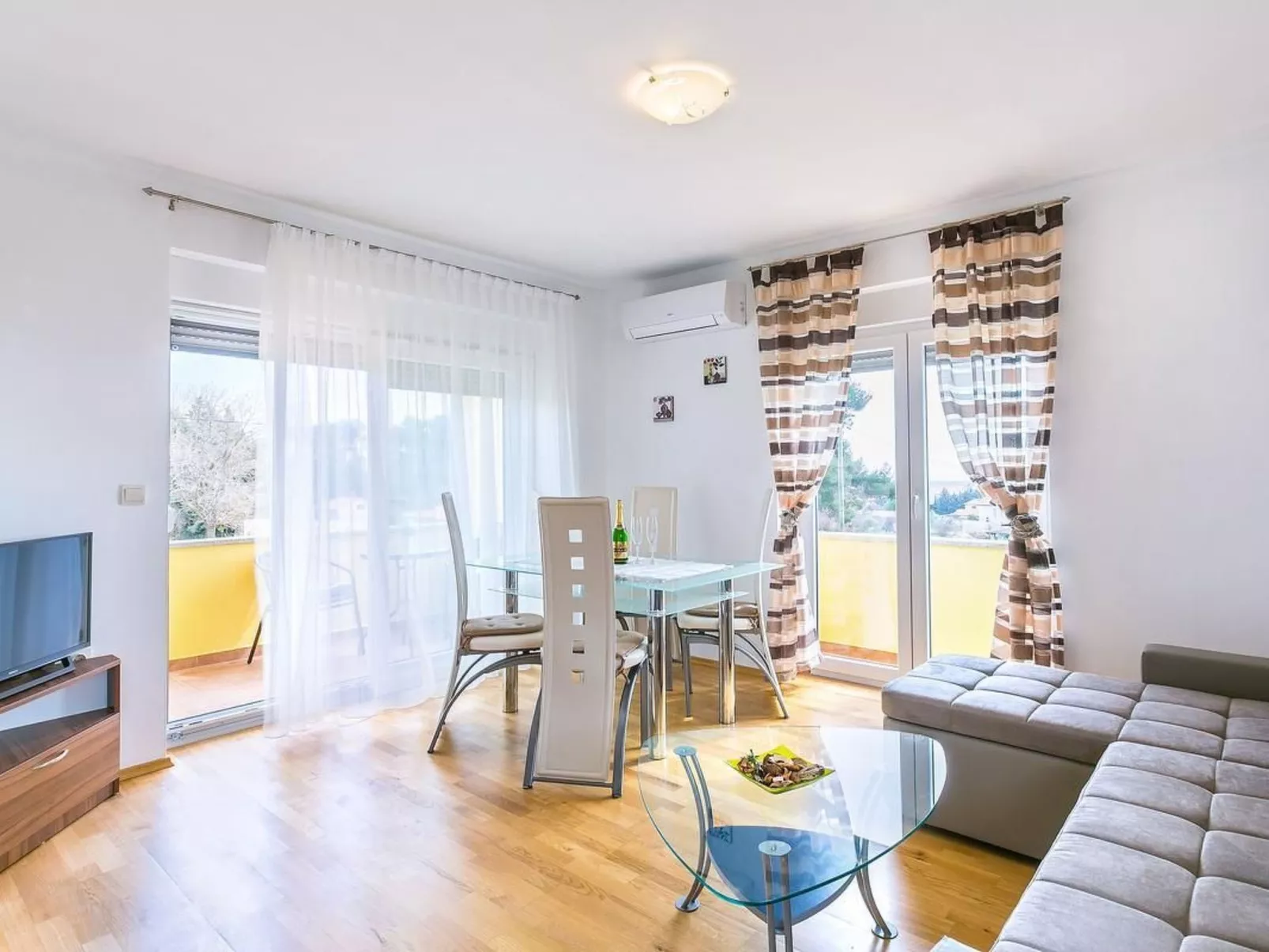 Für 4 Personen ca. 45 m&sup2; in Medulin, Istrien (Medulin und Umgebung)-Dedans