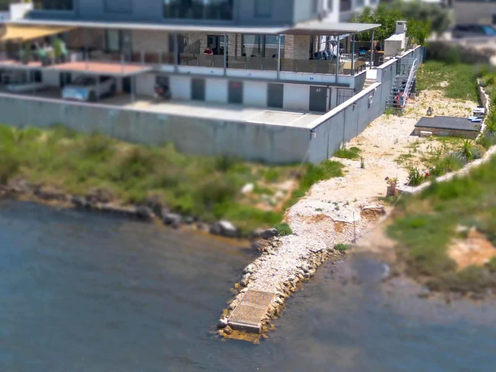 Für 4 Personen ca. 80m, in Medulin-Outside