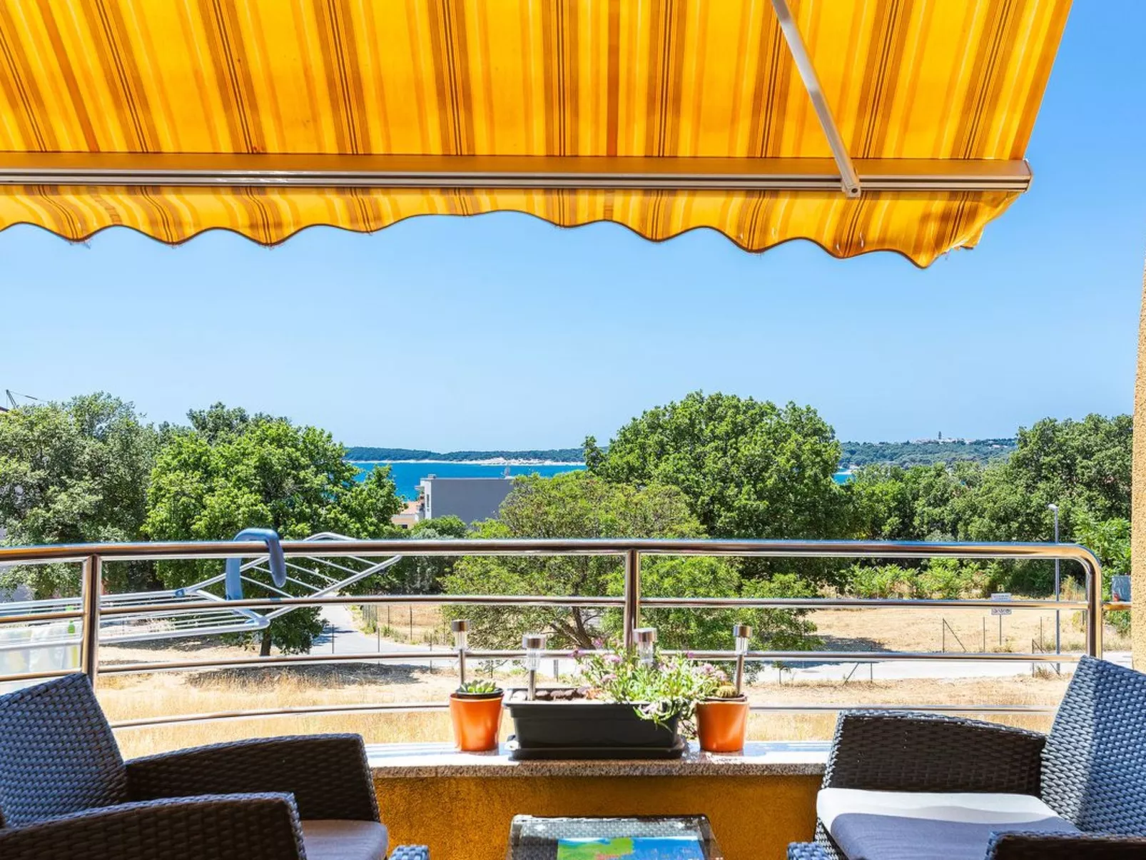 Für 4 Personen ca. 40 m&sup2; in Medulin, Istrien (Medulin und Umgebung)-Image-tags.info