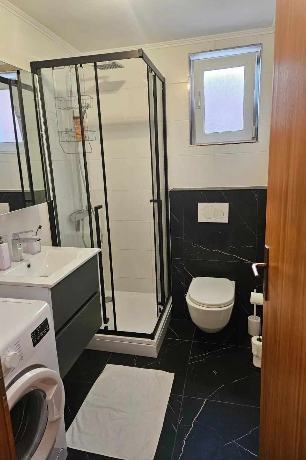 Wohnung "Terracotta" mit Terrasse-Drinnen