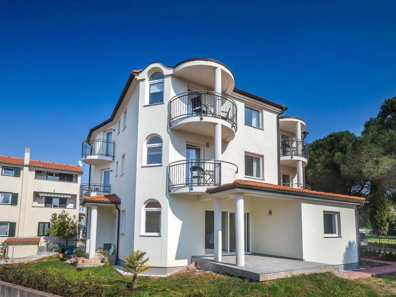 Wohnung "Pinia 4" mit Balkon-Outside