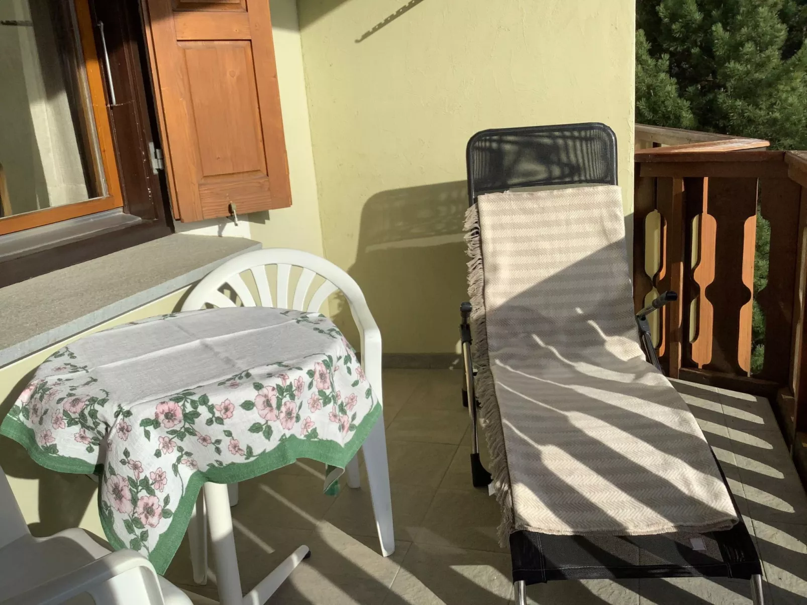 Chesa Auicula-Inside