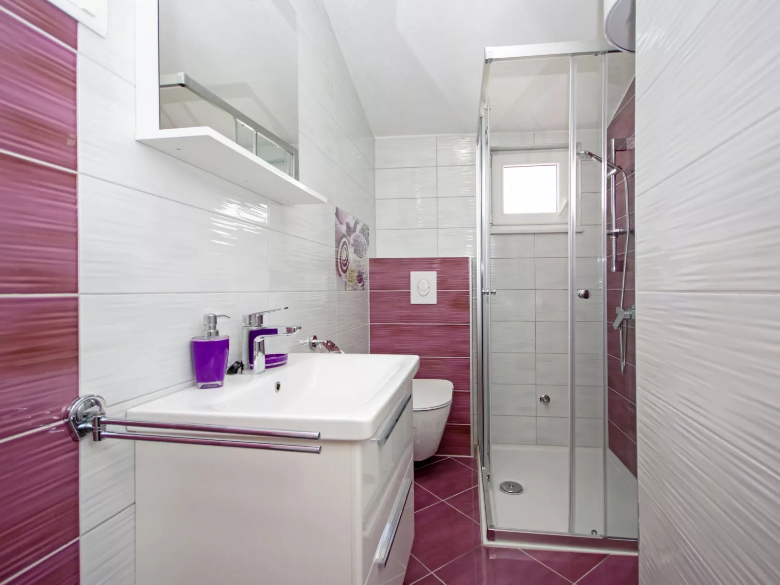 Apartment mit drei Schlafzimmern, Whirlpool und Meerblick-Inside