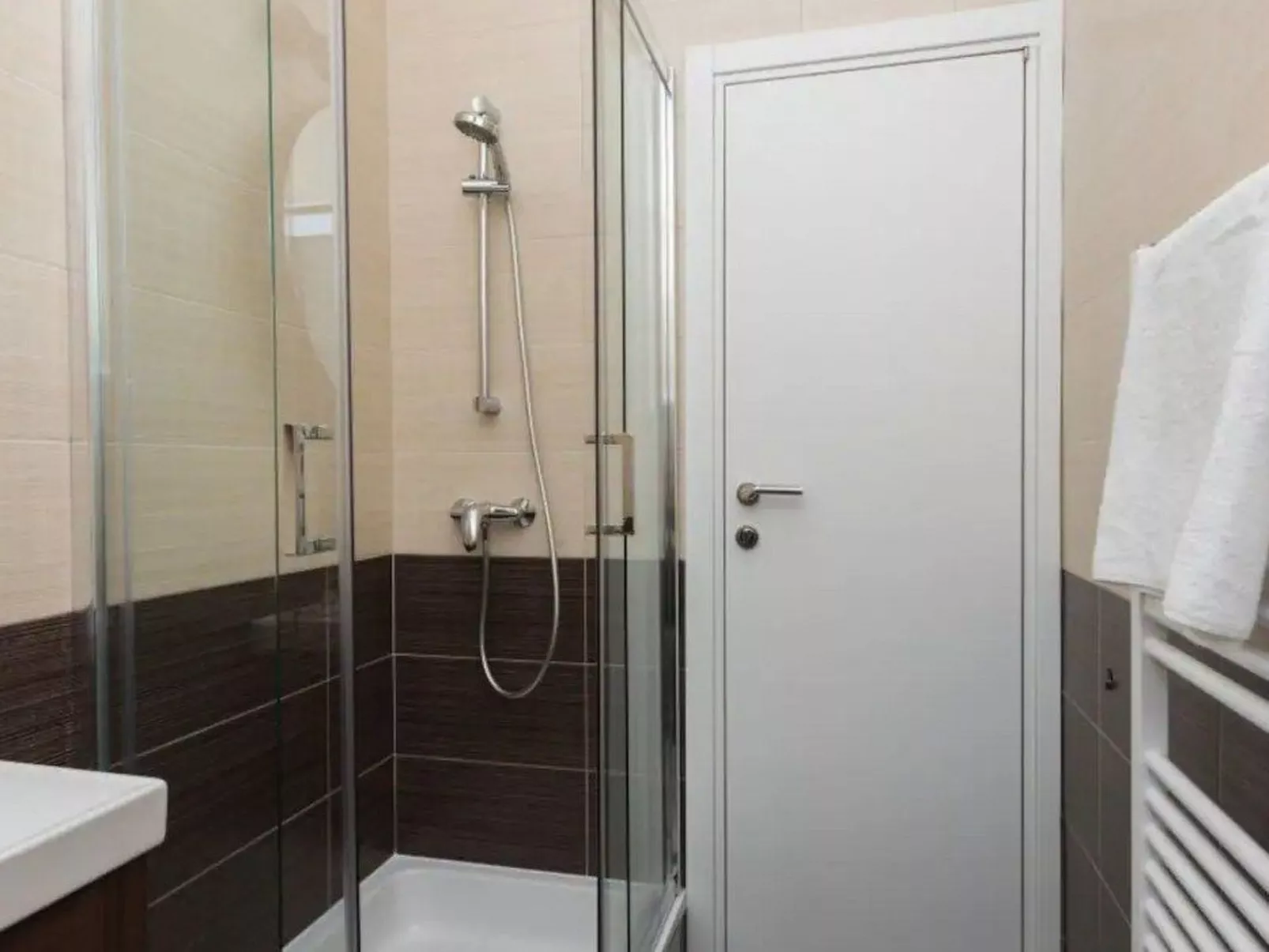 Villa Tomo - Image-tags.info