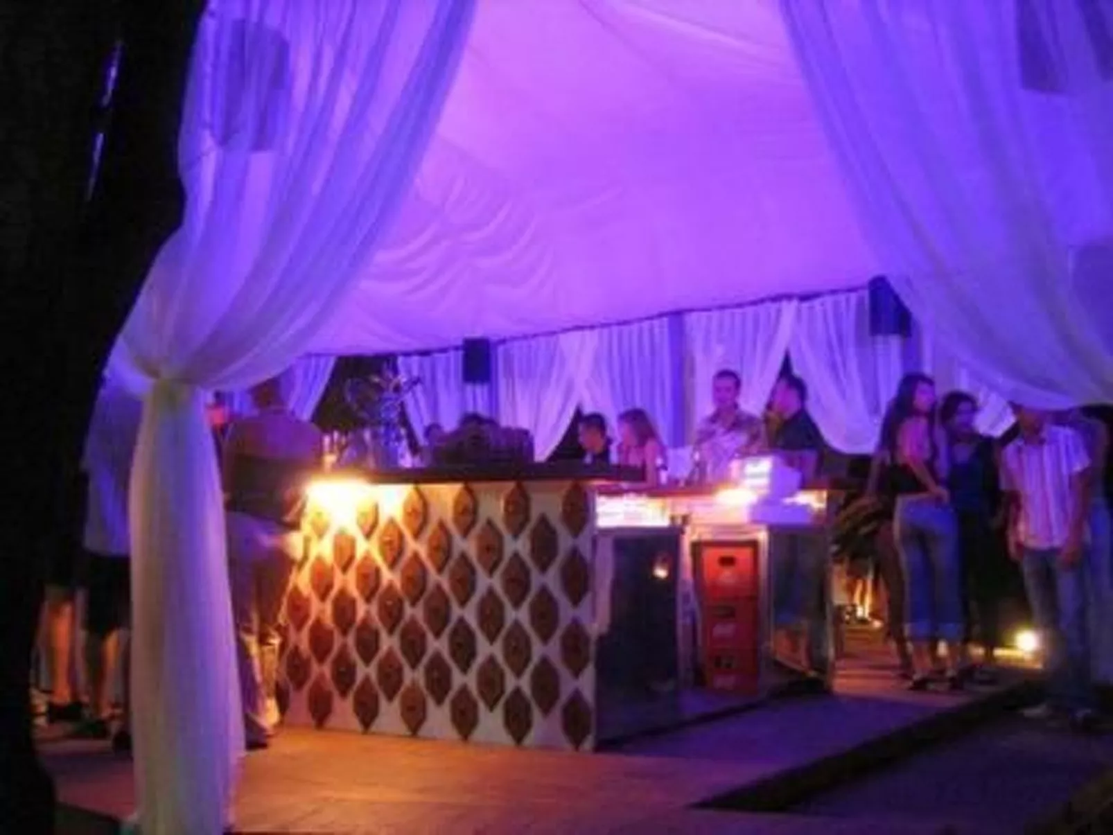 Mit Blick auf das Wasser-Outside