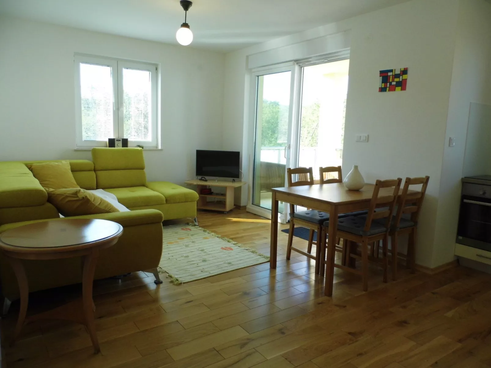 Modernes Apartment mit teilweisem Meerblick-Image-tags.info