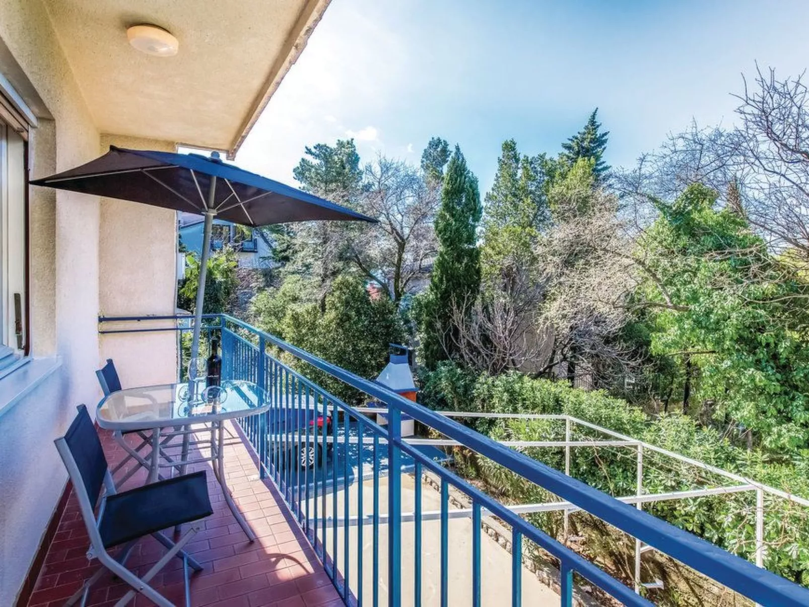 Wohnung in Crikvenica mit Grill und Terrasse-Draußen