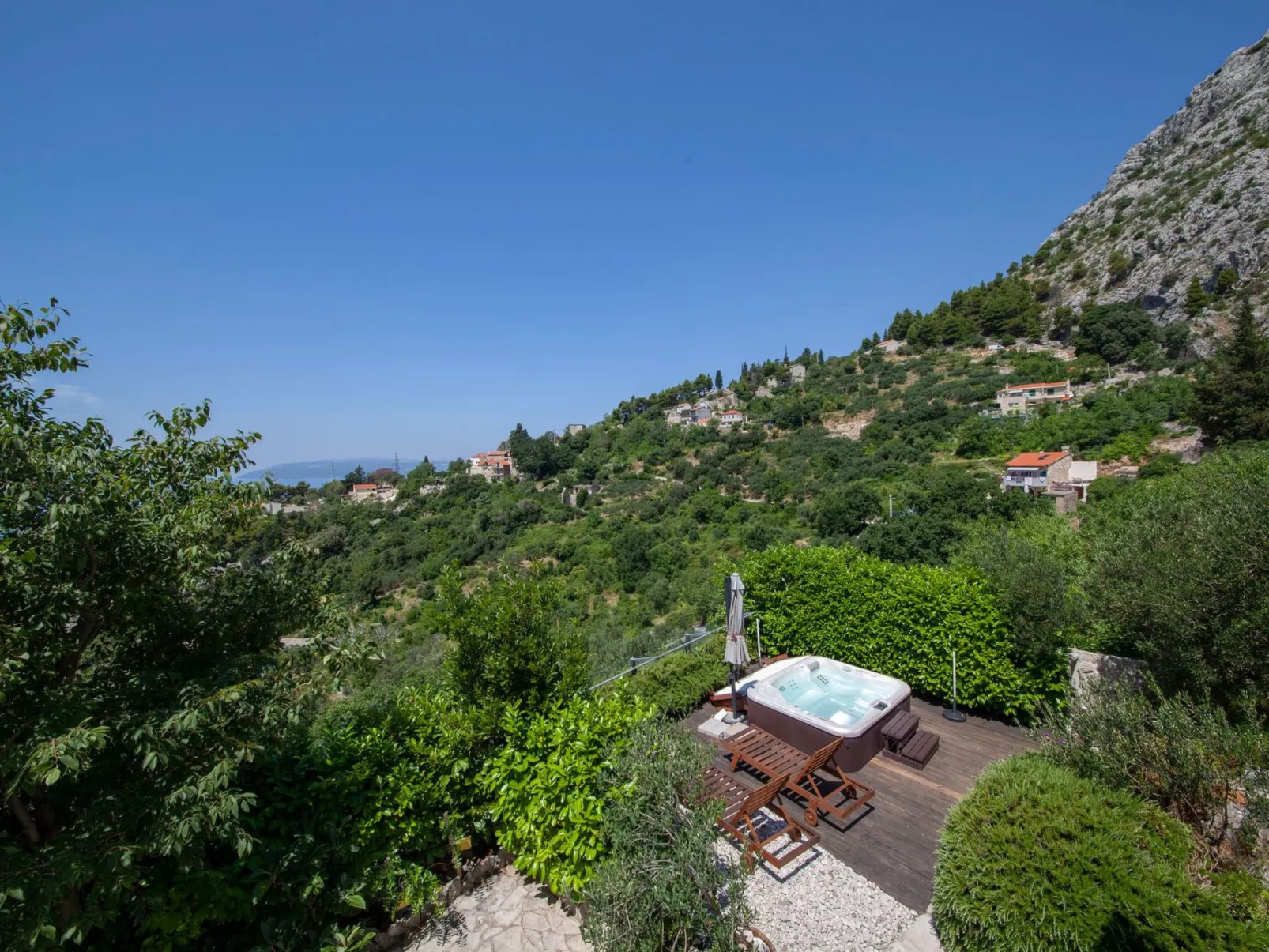 Mit Whirlpool-Draußen