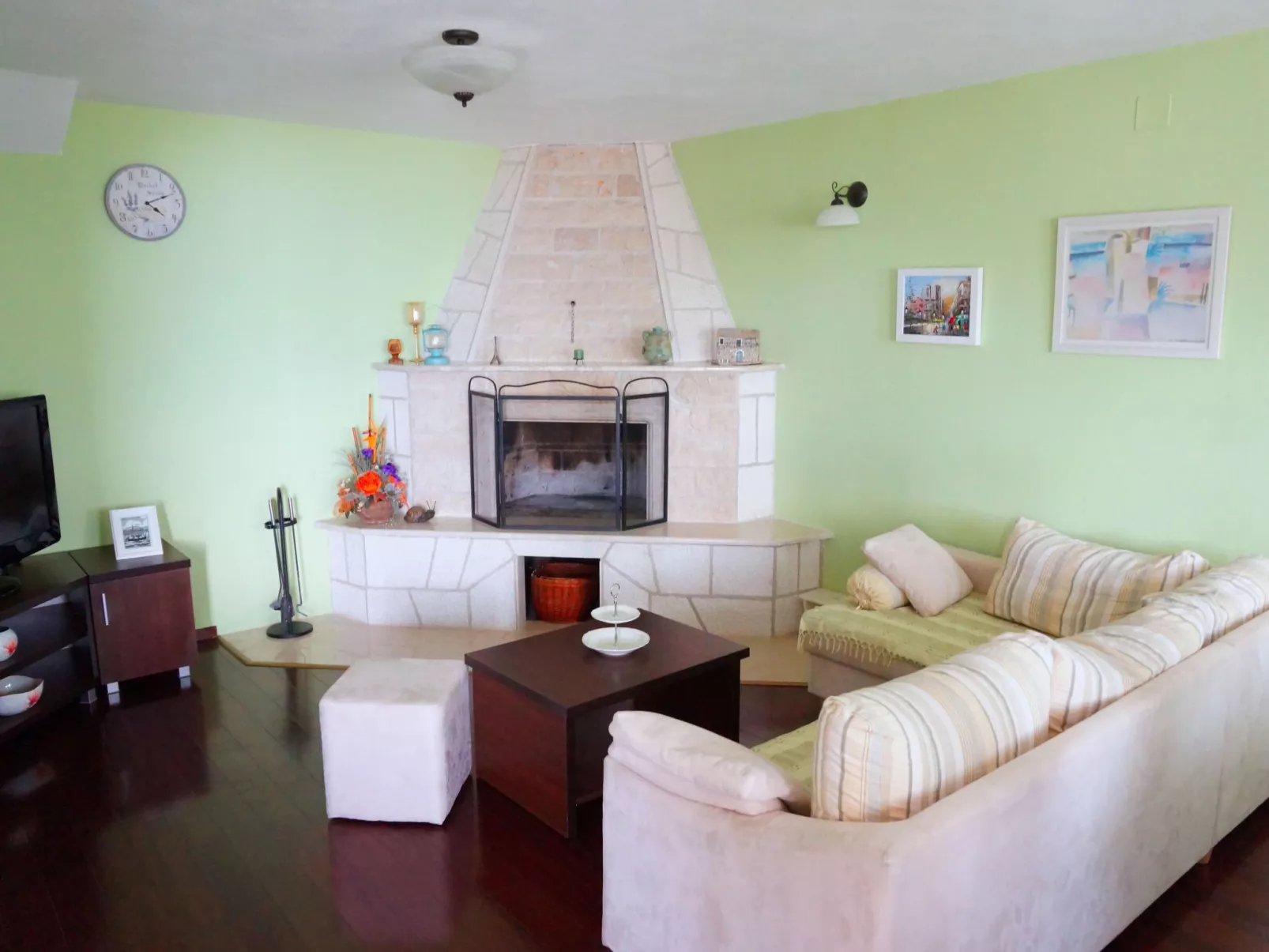 In Veliko Brdo mit Privatem Pool-Inside