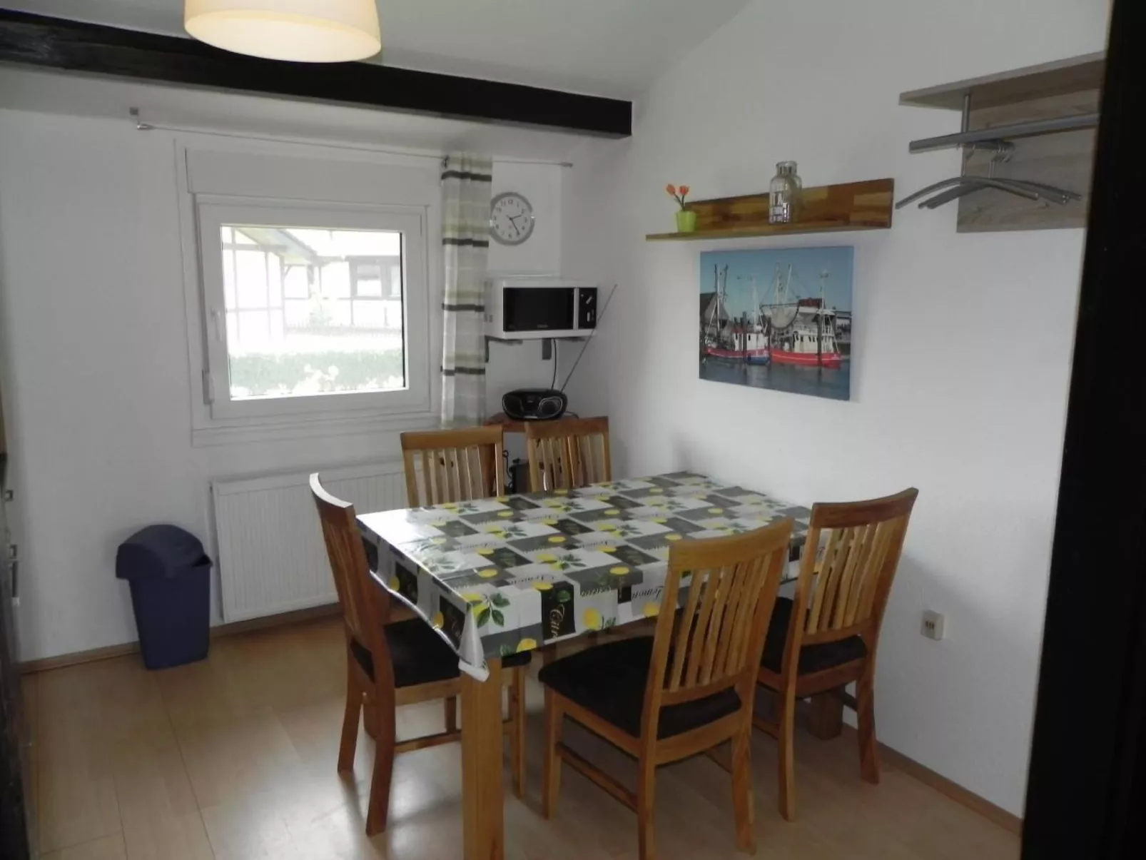 Freistehendes Ferienhaus in 2.Reihe am See-Inside